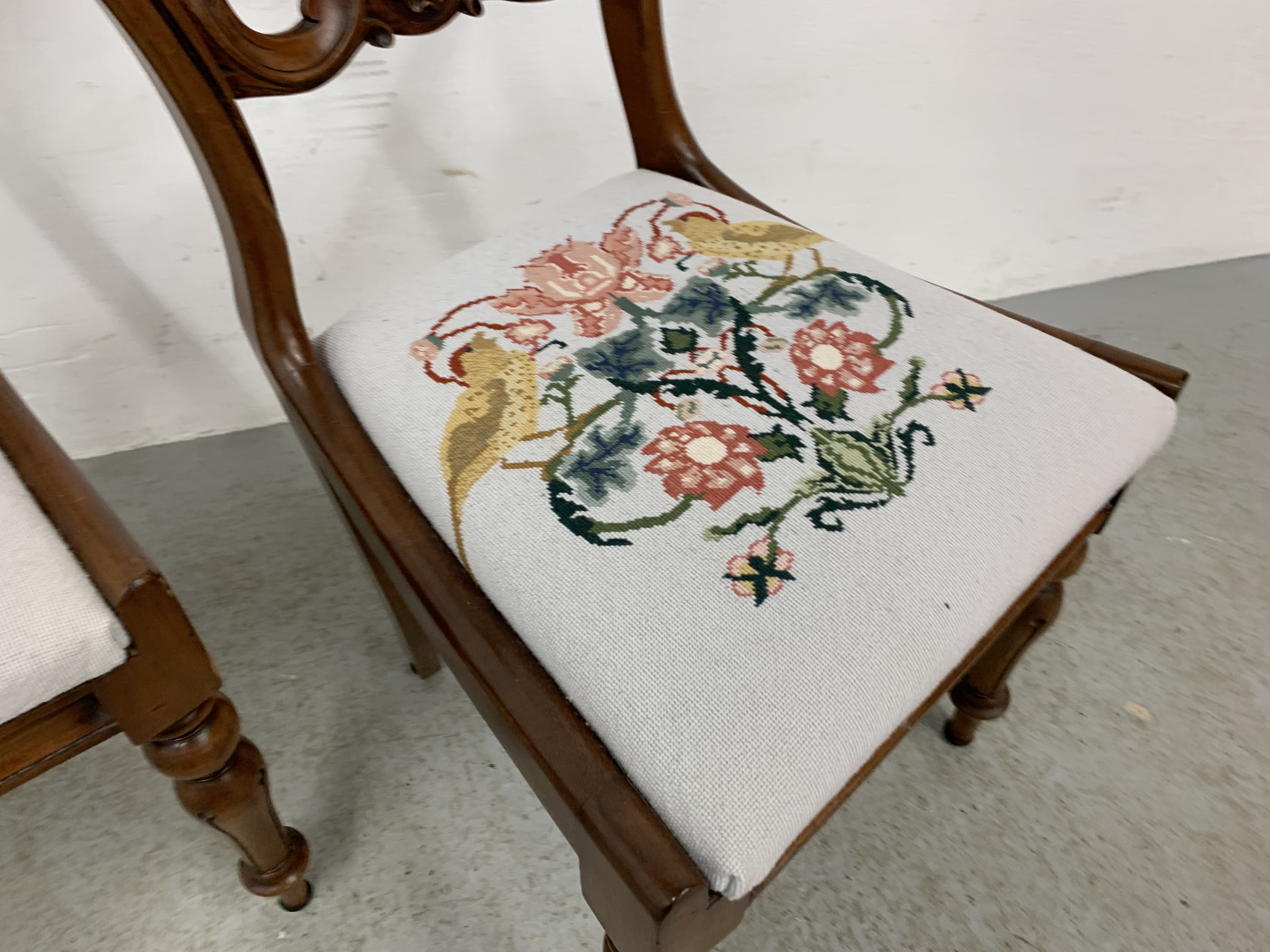 A PAIR OF VICTORIAN SIDE CHAIRS WITH HAND EMBROIDERED DROP IN SEATS. - Image 6 of 9