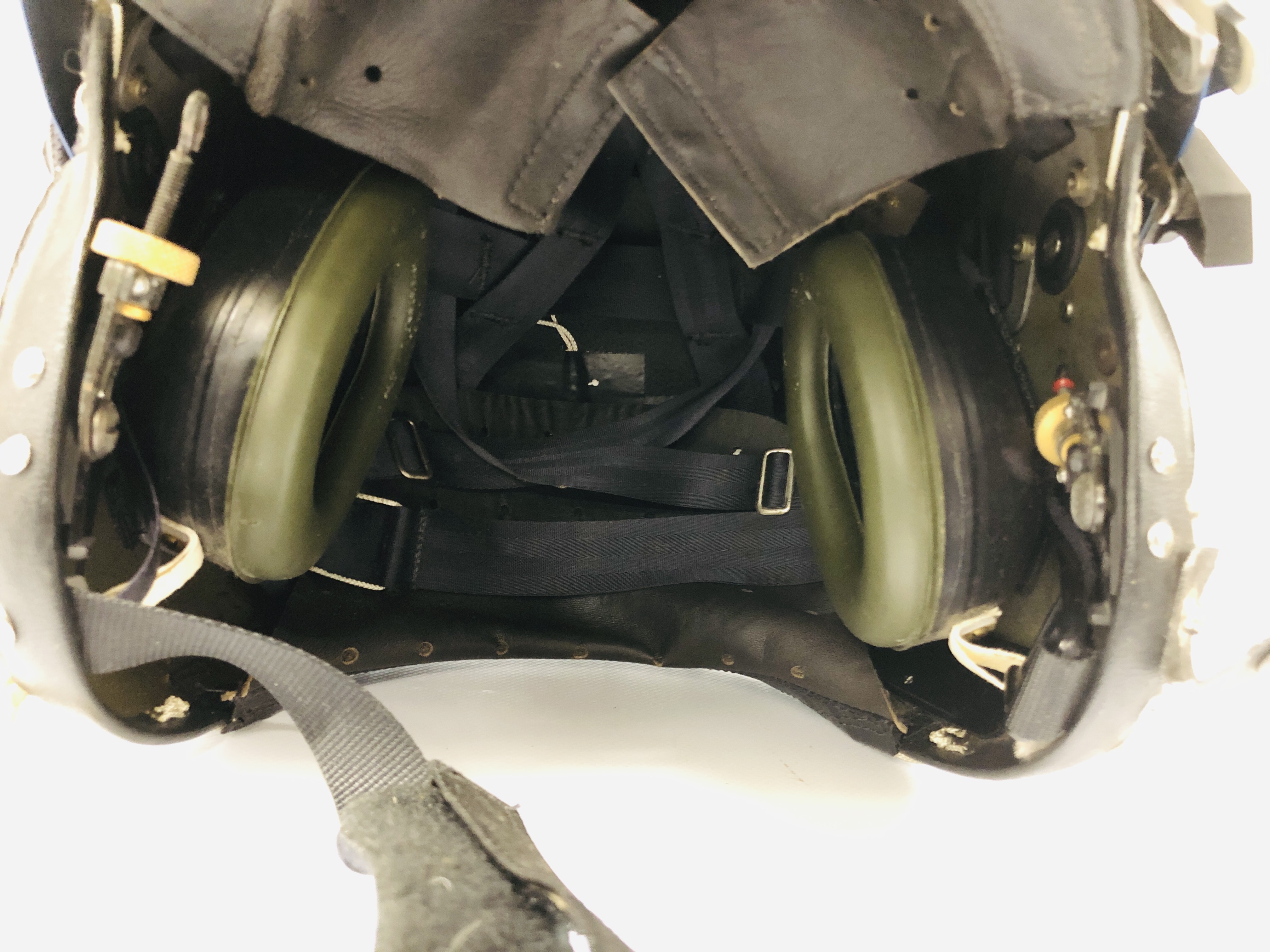 A FIGHTER PILOT'S HELMET ALONG WITH OXYGEN REGULATOR AND THREE SETS OF FLYING COVERALLS (FOR - Image 3 of 13