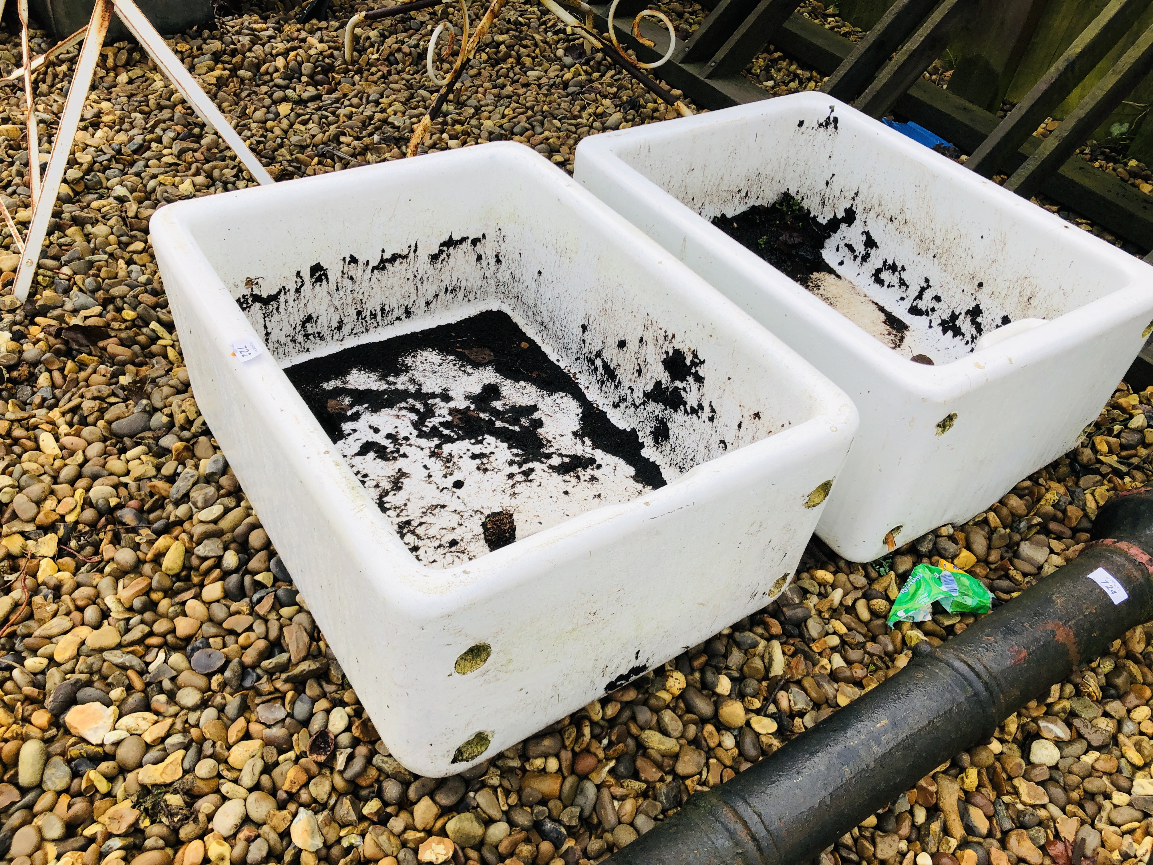 TWO OLD BELFAST SINKS. - Image 2 of 2