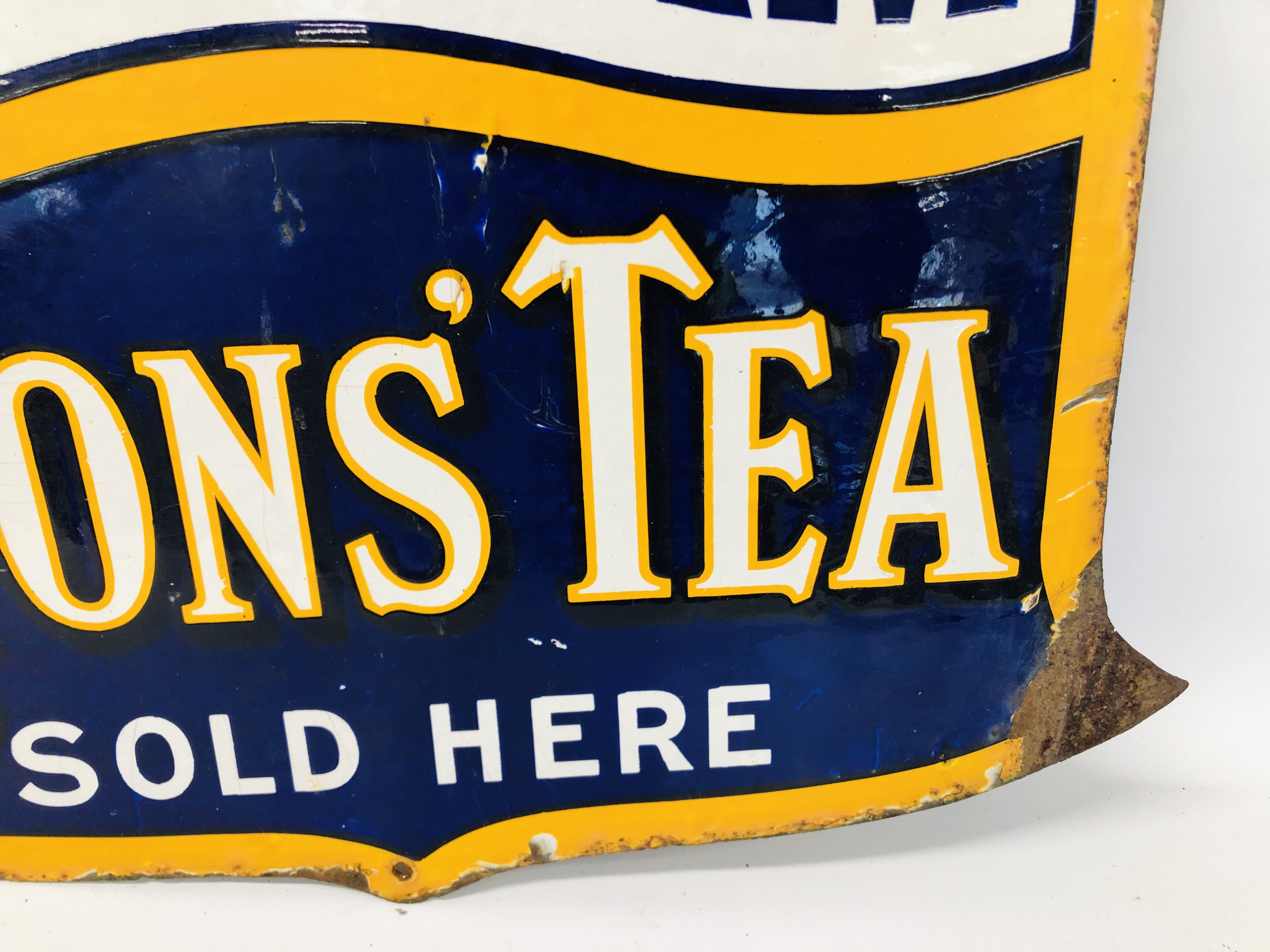 A VINTAGE "WITHAM LYONS' TEA SOLD HERE" ENAMEL ADVERTISING SIGN - W 56CM. H 46CM. - Image 4 of 6