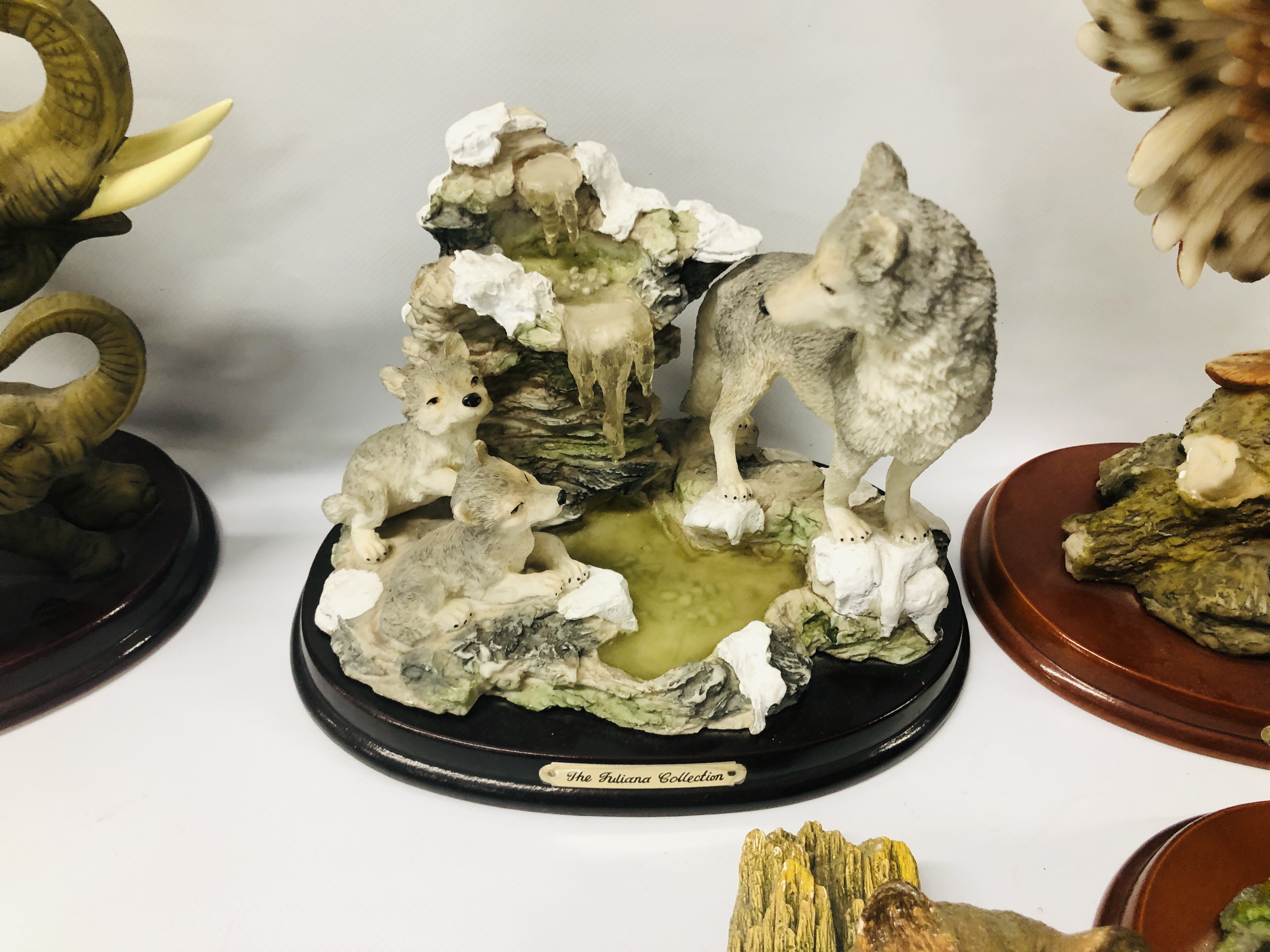 COLLECTION OF 13 ANIMAL COLLECTOR FIGURES TO INCLUDE ELEPHANTS, DOGS, BIRDS, - Image 6 of 10