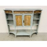 AN EDWARDIAN SIDE CABINET WITH BLUE SHABBY CHIC FINISH, W 123CM, D 33CM, H 104CM.