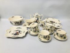 19 PIECES OF WEDGEWOOD POTPOURRI TABLEWARE