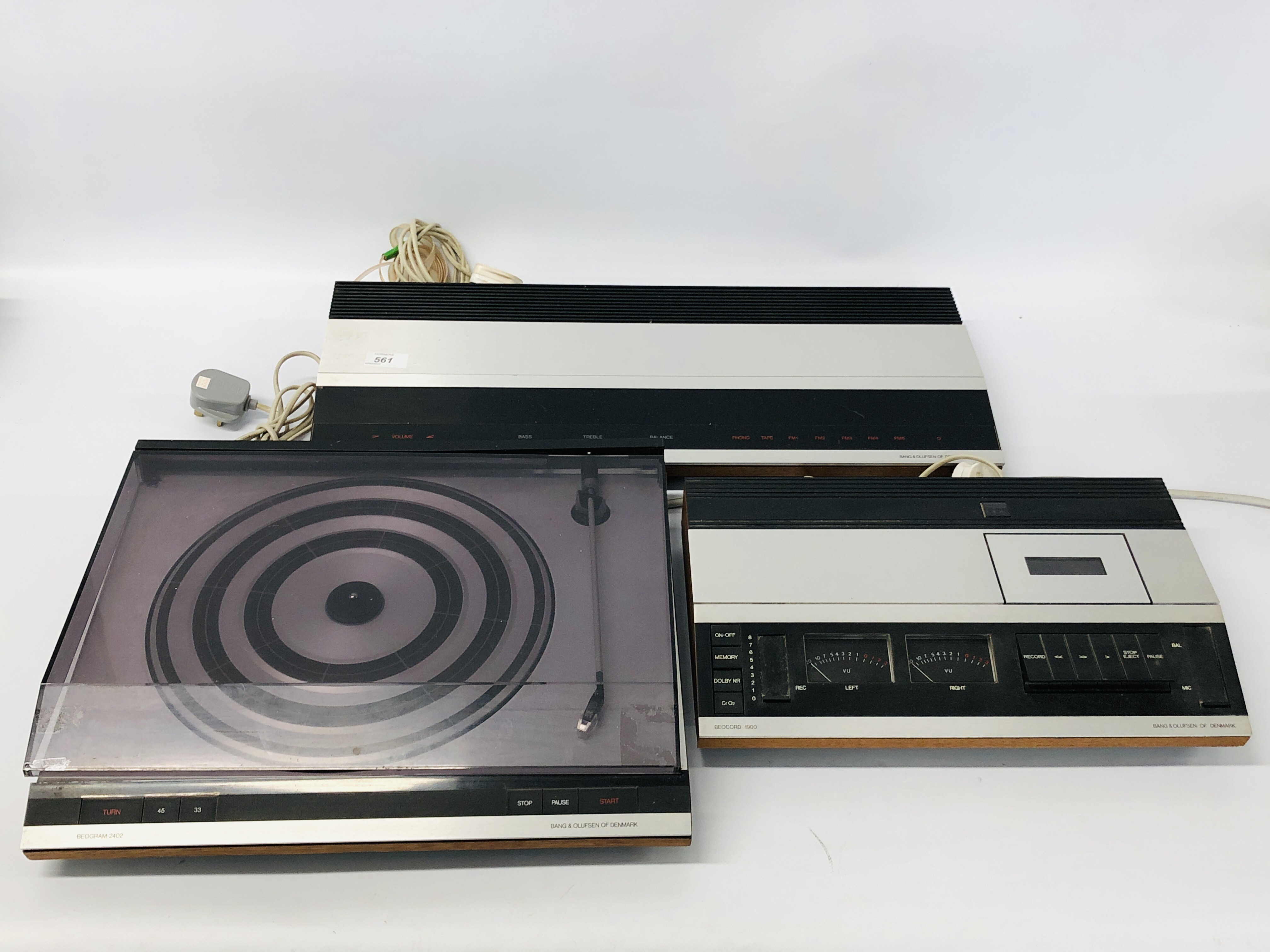 A BANG & OLUFSEN BEOMASTER 2400-2 COMPLETE WITH BANG & OLUFSEN BEOCORD 1900 ALONG WITH CABLES &