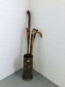 VINTAGE BRASS CYLINDRICAL UMBRELLA / STICK STAND ALONG WITH A RUSTIC WALKING STAFF & 4 VARIOUS