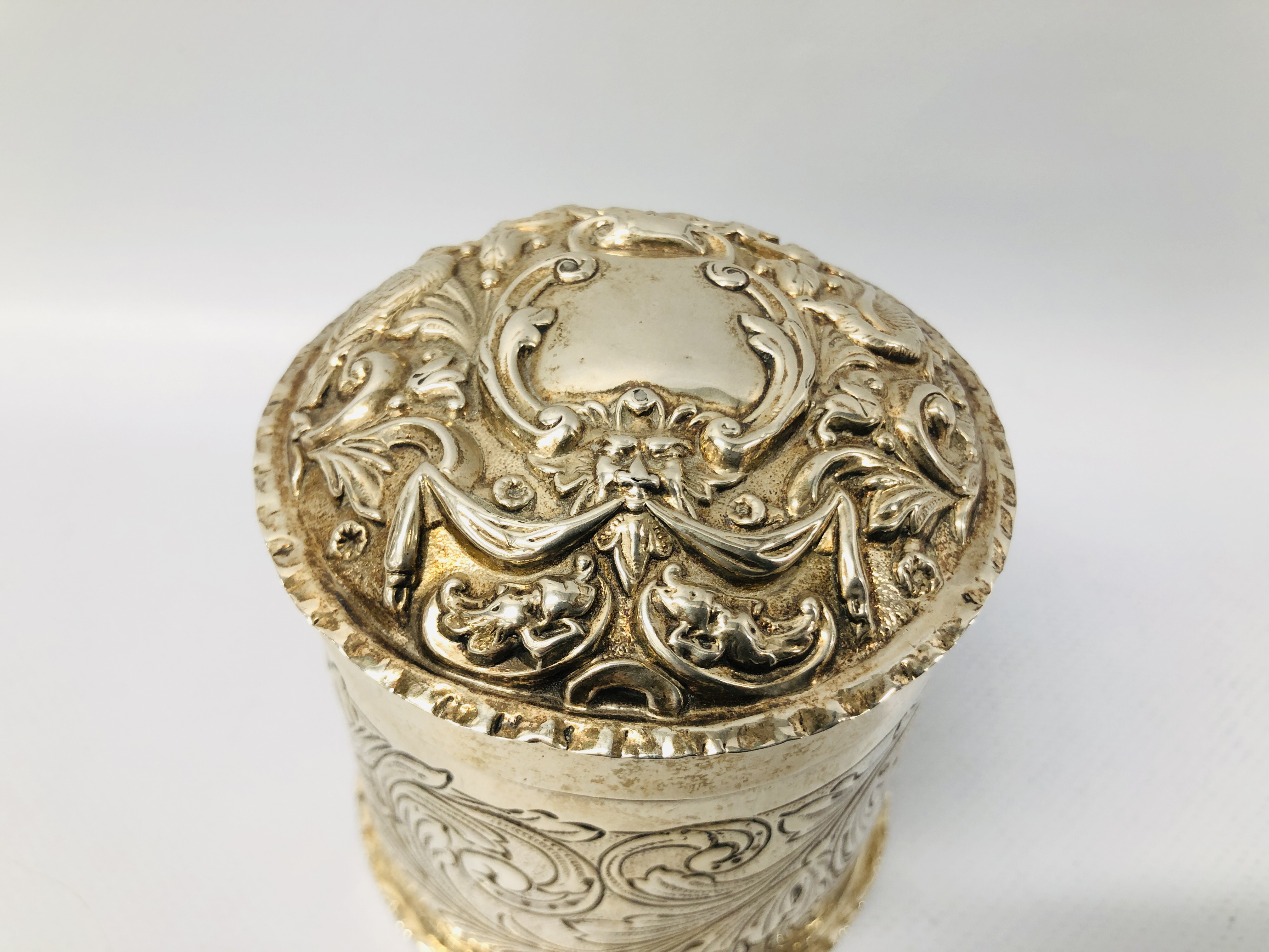 A VICTORIAN SILVER CYLINDRICAL BOX AND COVER DECORATED WITH BIRD LONDON 1888, WILLIAM COMINS - H 8. - Image 3 of 21