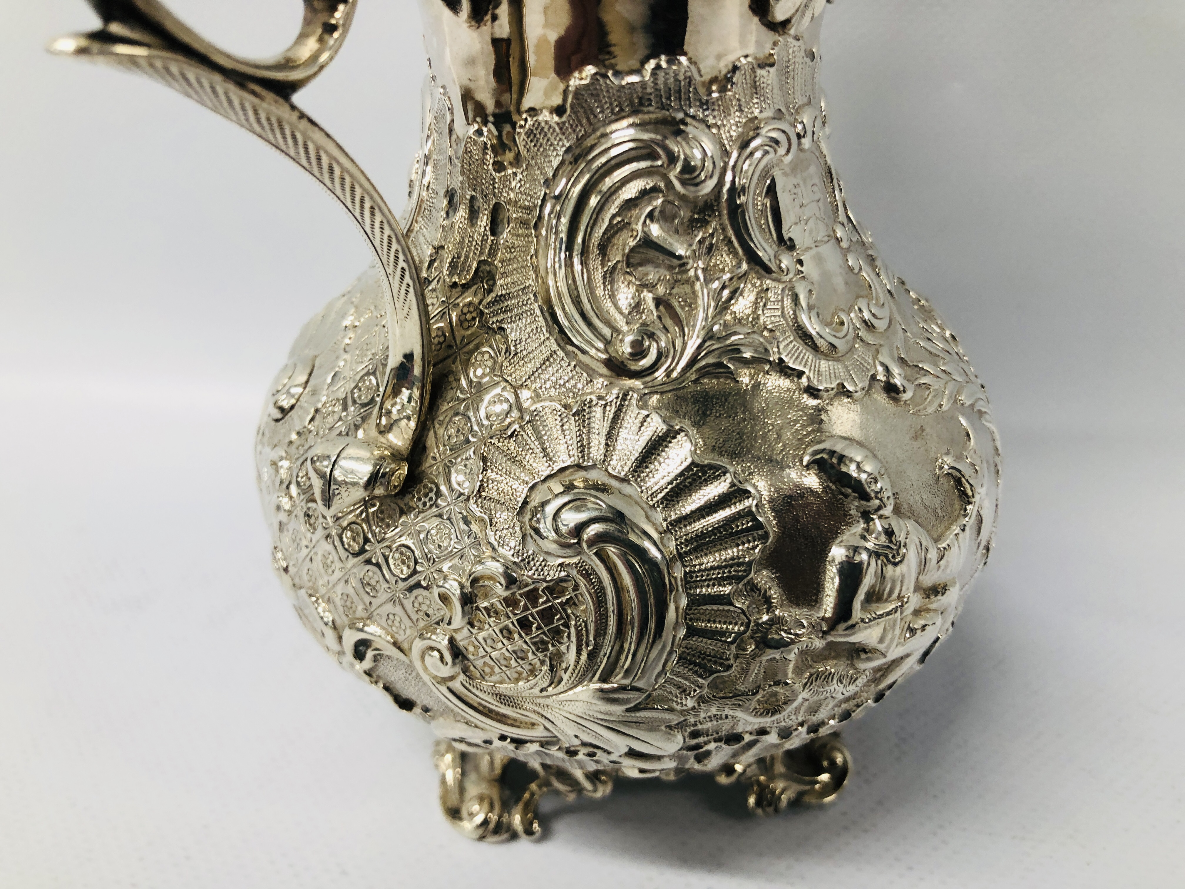 A SILVER MILK JUG OF ROCOCO DESIGN DECORATED WITH CHINOISERIE FIGURES WITH INSCRIPTION MR AND MRS J. - Image 13 of 25