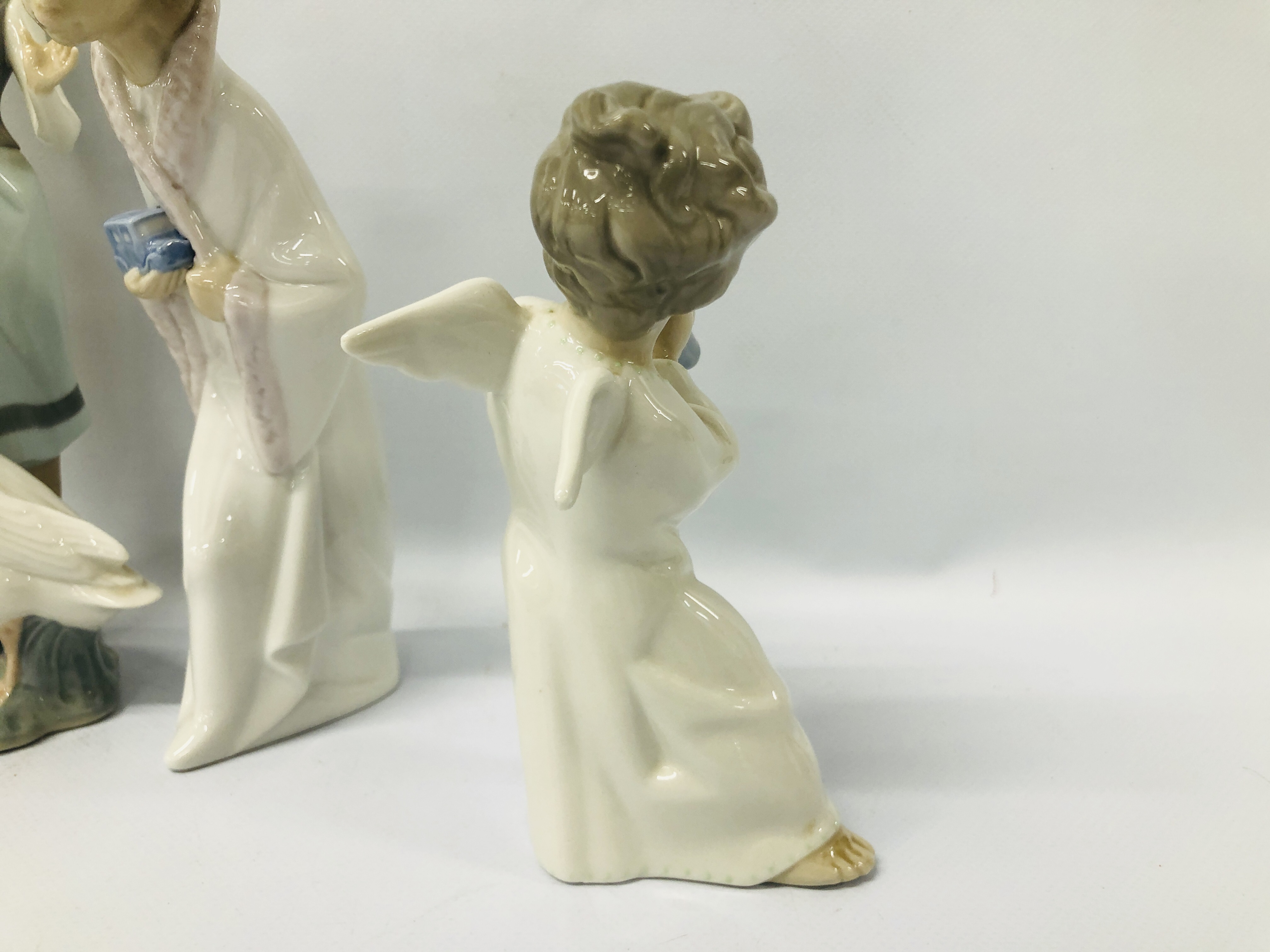3 X LLADRO FIGURES TO INCLUDE ANGEL PLAYING A FLUTE, - Image 3 of 13