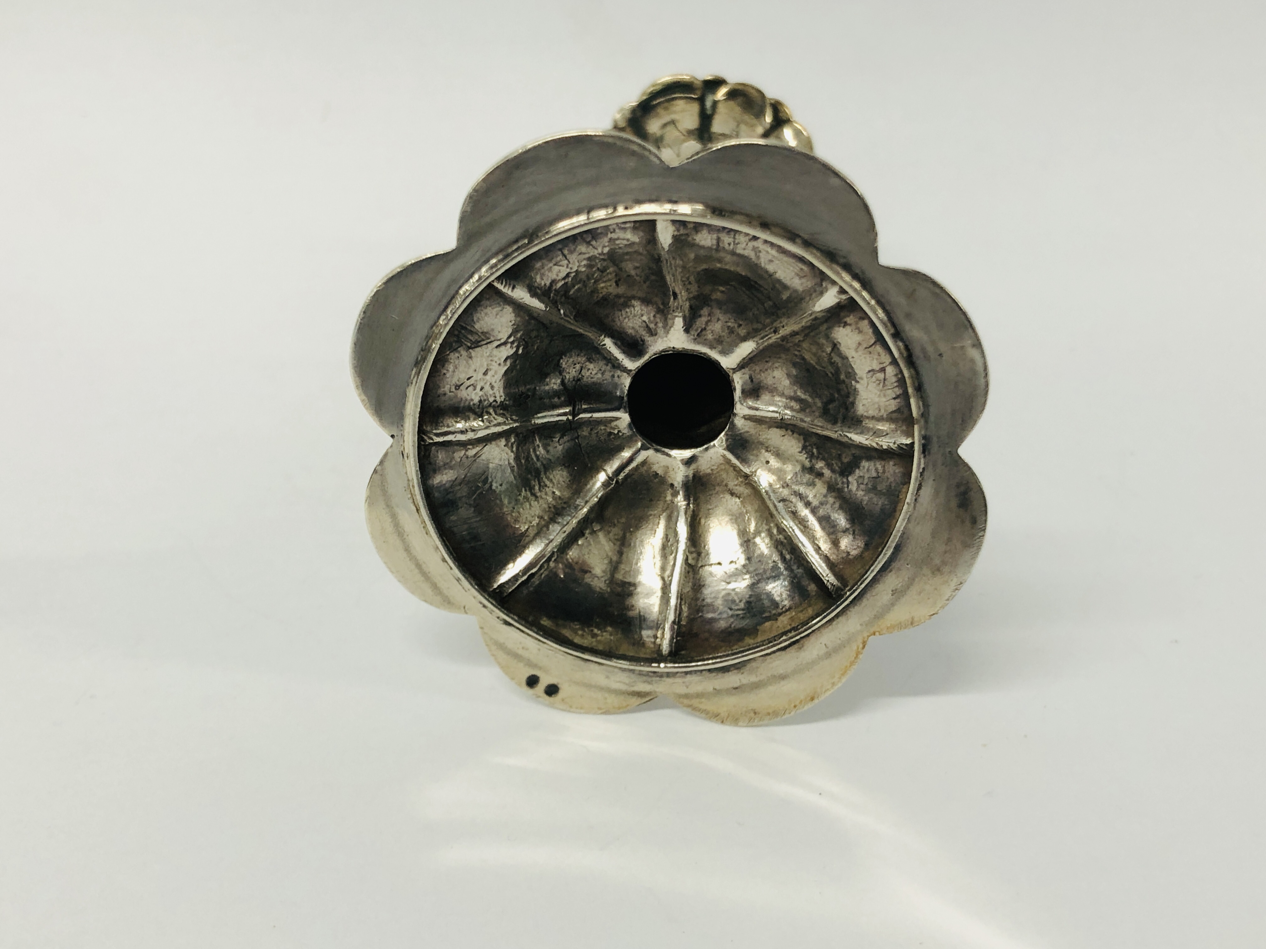 A VICTORIAN SILVER TAPER STICK ON A PETAL BASE LONDON 1853, WILLIAM SMILY H 8.5CM. - Image 12 of 13