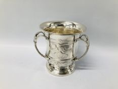 AN ART NOUVEAU SILVER 3 HANDLED CUP, JOSEPH RODGERS & SONS, SHEFFIELD 1937 H 9.75CM.