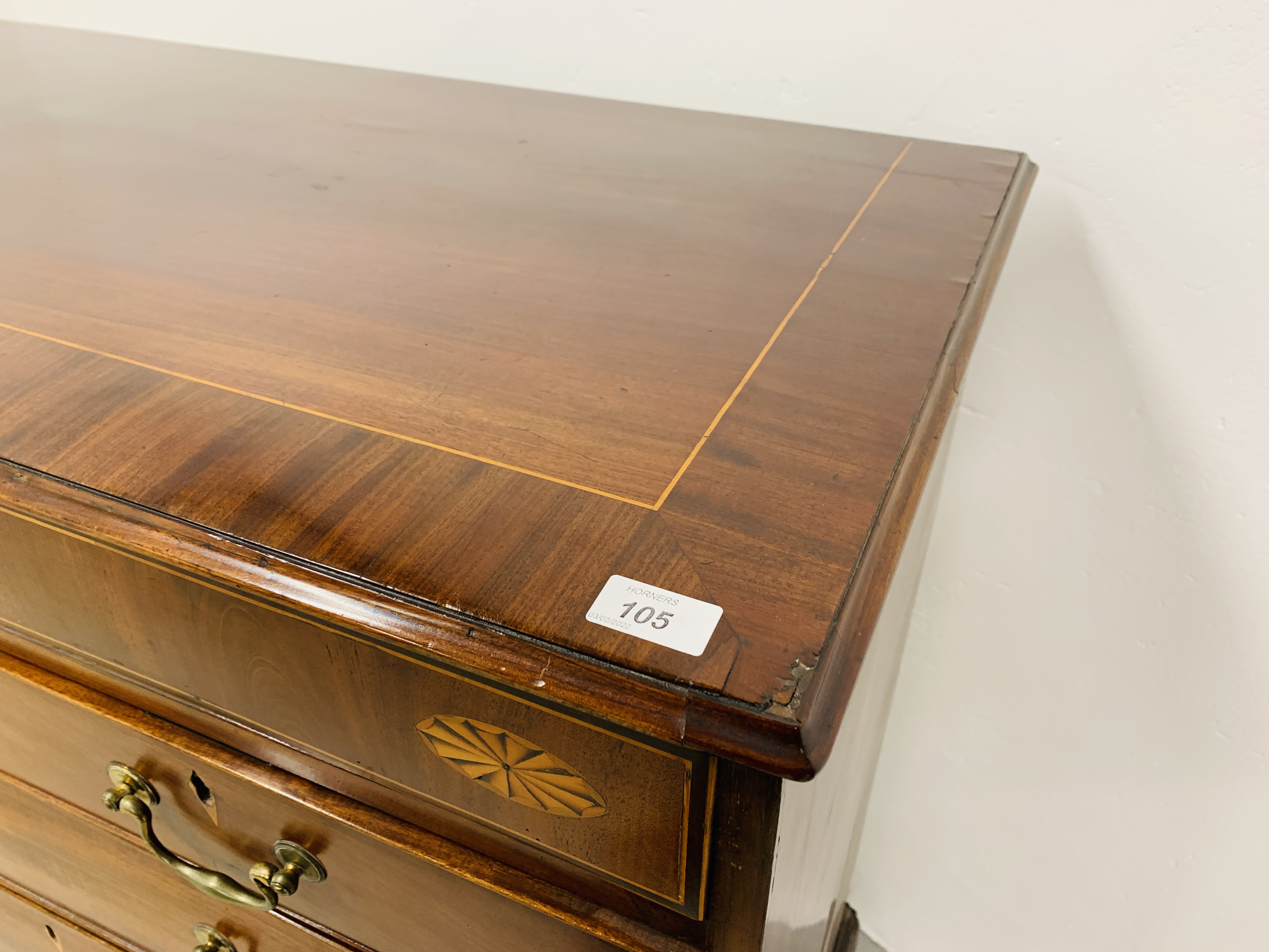 AN EARLY C19TH MAHOGANY SIX DRAWER CHEST, WIDTH 107CM. - Image 24 of 24