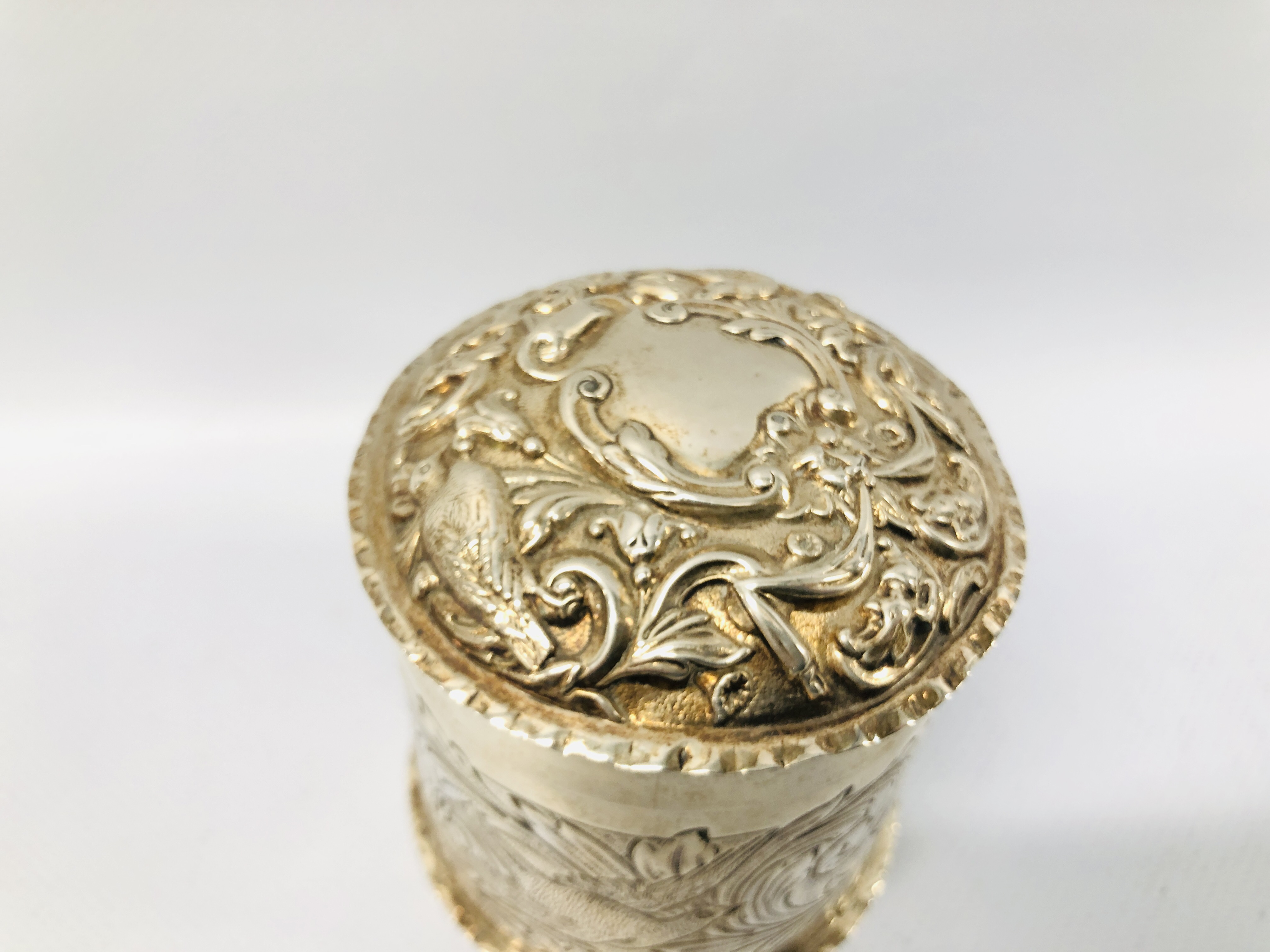 A VICTORIAN SILVER CYLINDRICAL BOX AND COVER DECORATED WITH BIRD LONDON 1888, WILLIAM COMINS - H 8. - Image 5 of 21