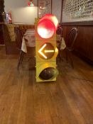 LFE WORKING TRAFFIC LIGHT FEATURE - SOLD AS SEEN