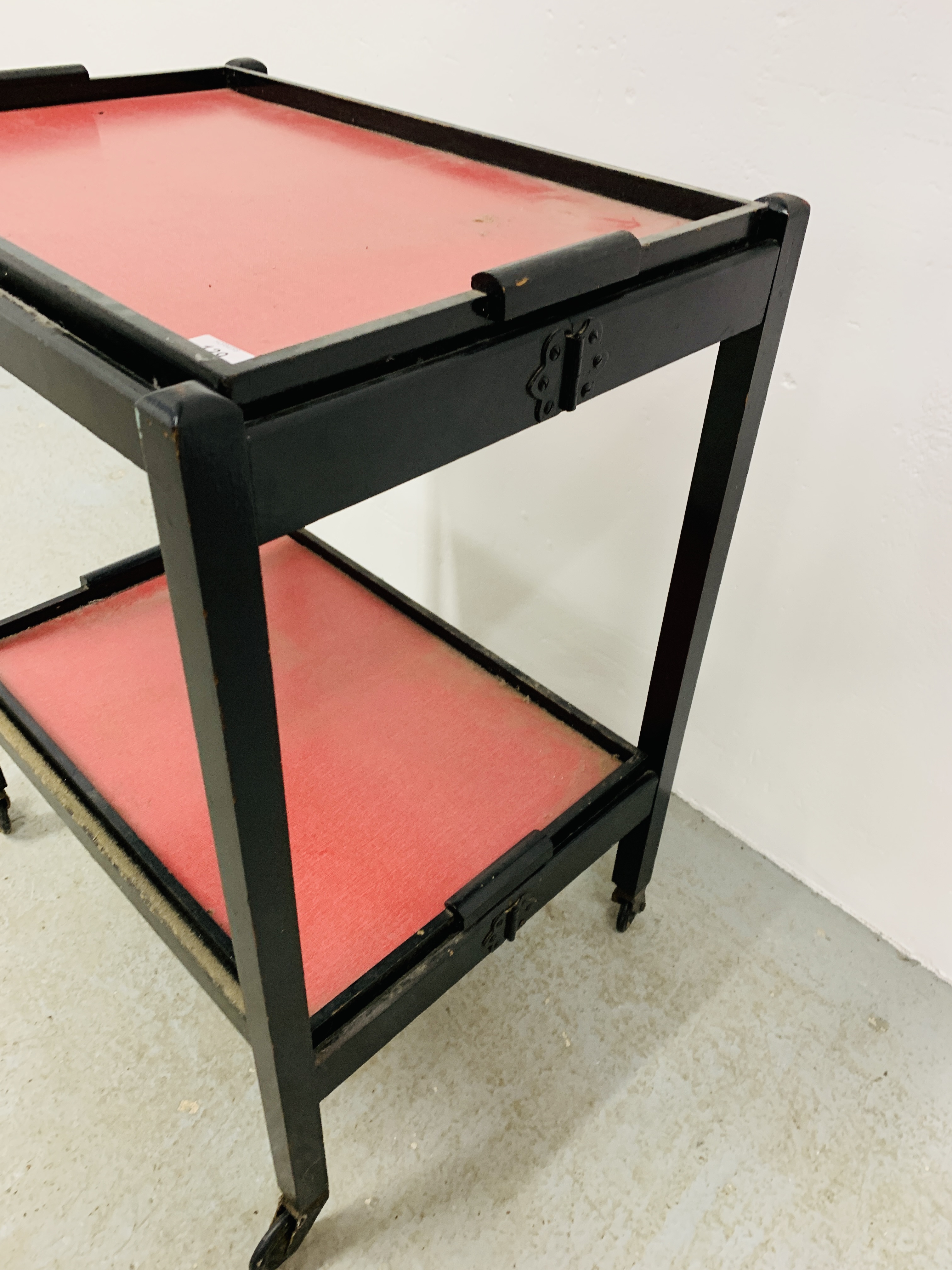 A TWO-TIER FOLDING DRINKS TROLLEY - Image 4 of 9