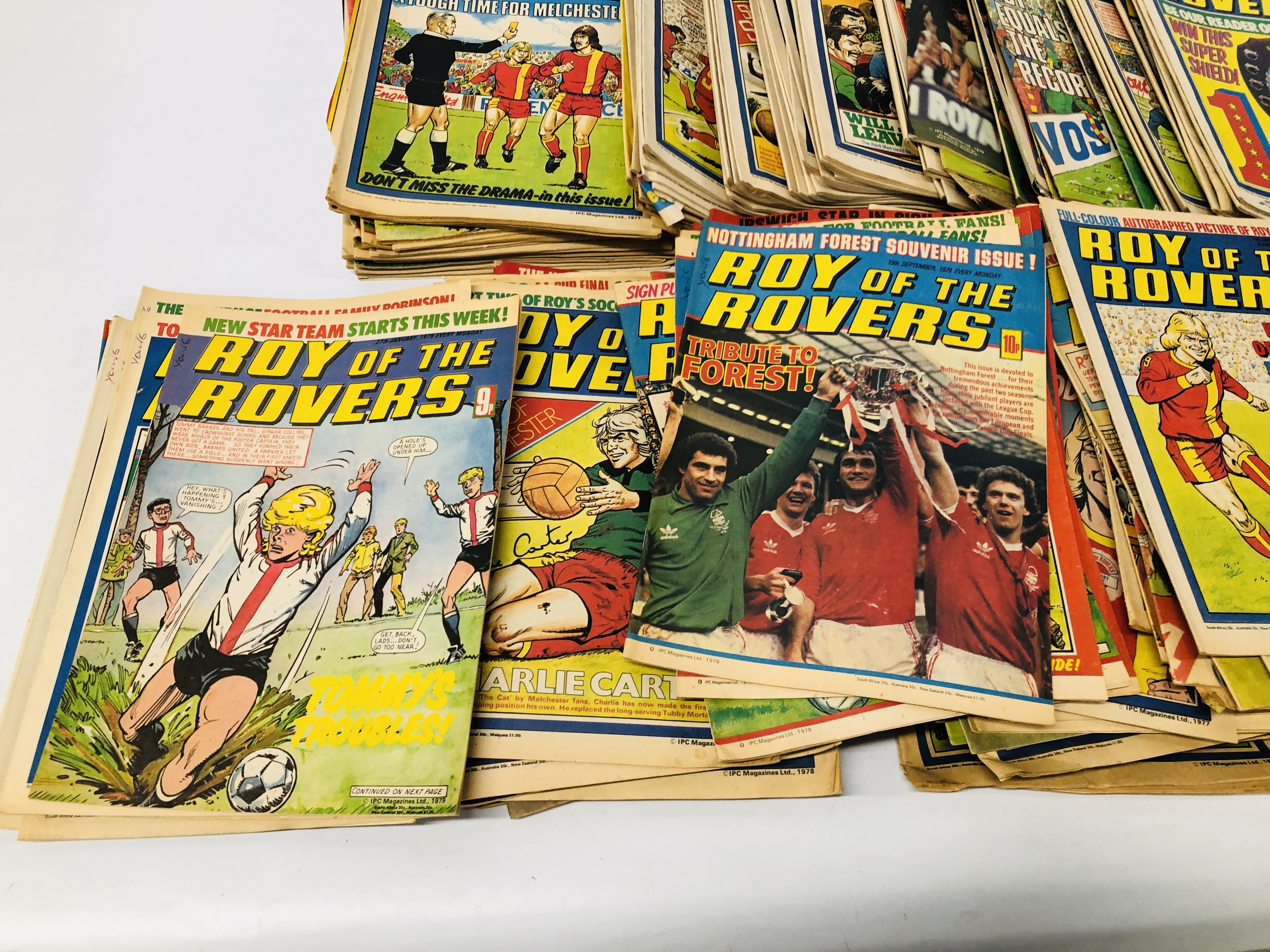 COLLECTION OF VINTAGE MAGAZINES TO INCLUDE MAINLY "ROY OF THE ROVERS" ETC. - Image 4 of 5