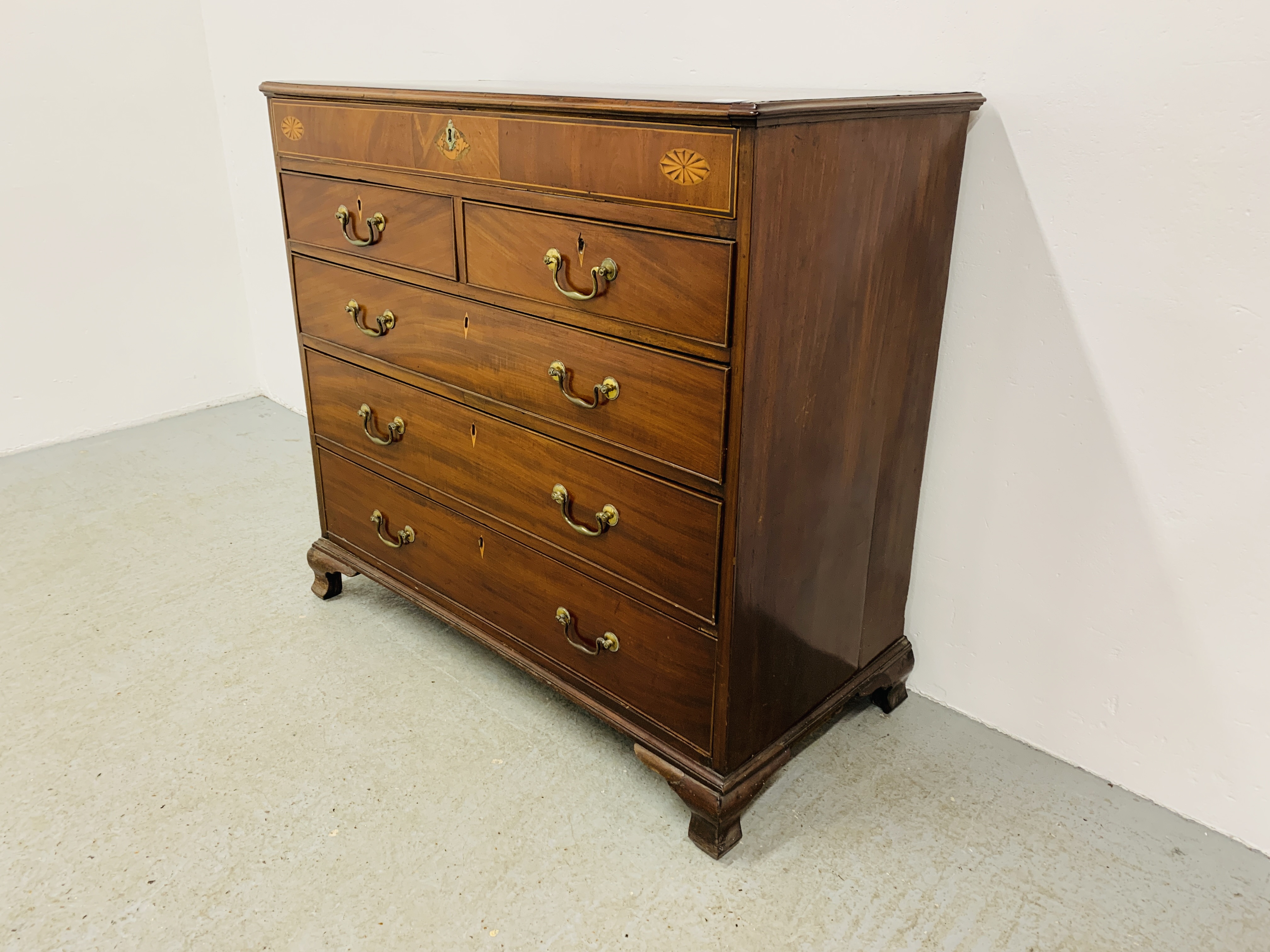 AN EARLY C19TH MAHOGANY SIX DRAWER CHEST, WIDTH 107CM. - Image 2 of 24
