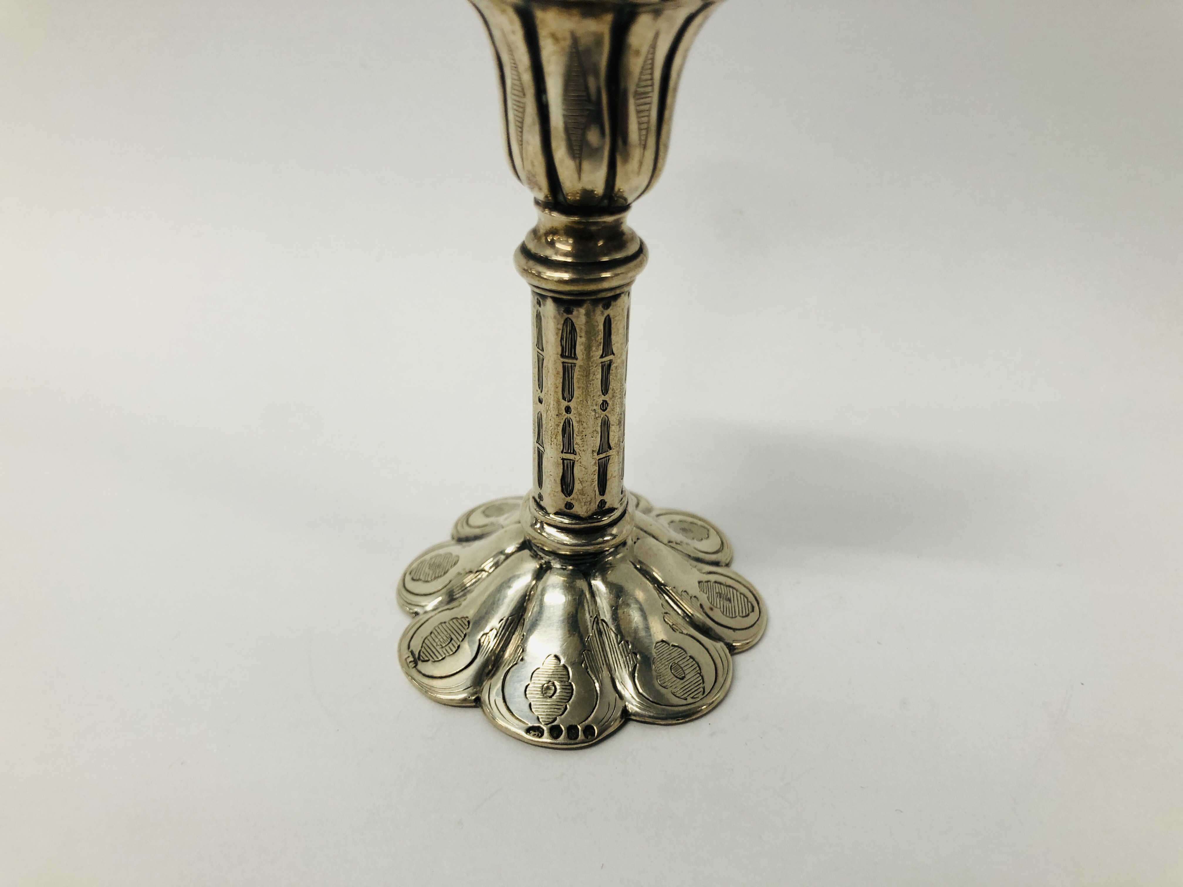 A VICTORIAN SILVER TAPER STICK ON A PETAL BASE LONDON 1853, WILLIAM SMILY H 8.5CM. - Image 6 of 13