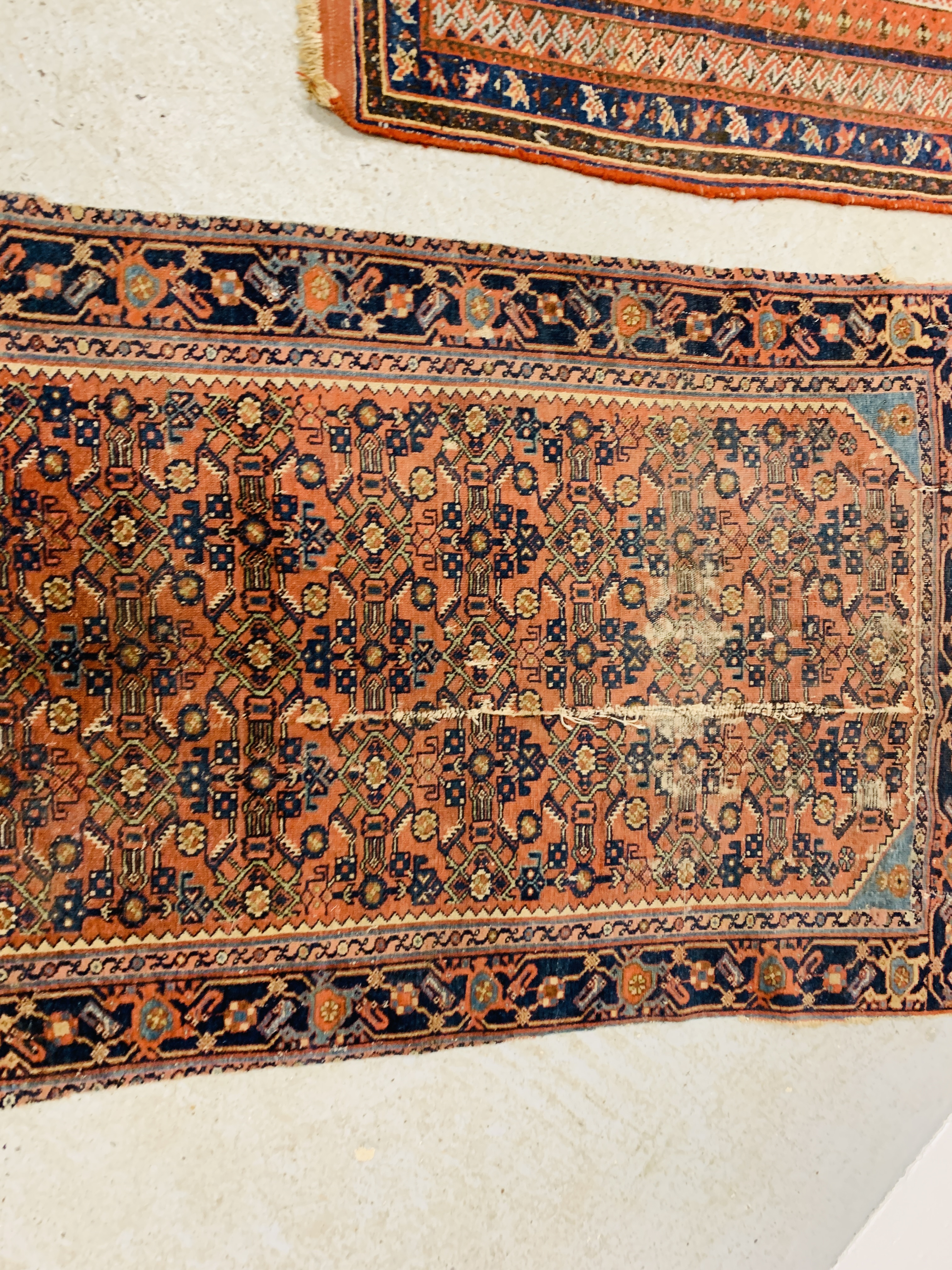 WEST PERSIAN RUG, POSSIBLY SENNEH, - Image 4 of 12