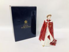 ROYAL WORCESTER FIGURINE "IN CELEBRATION OF THE QUEEN'S 80TH BIRTHDAY 2006" DRESSED IN THE ROBES OF