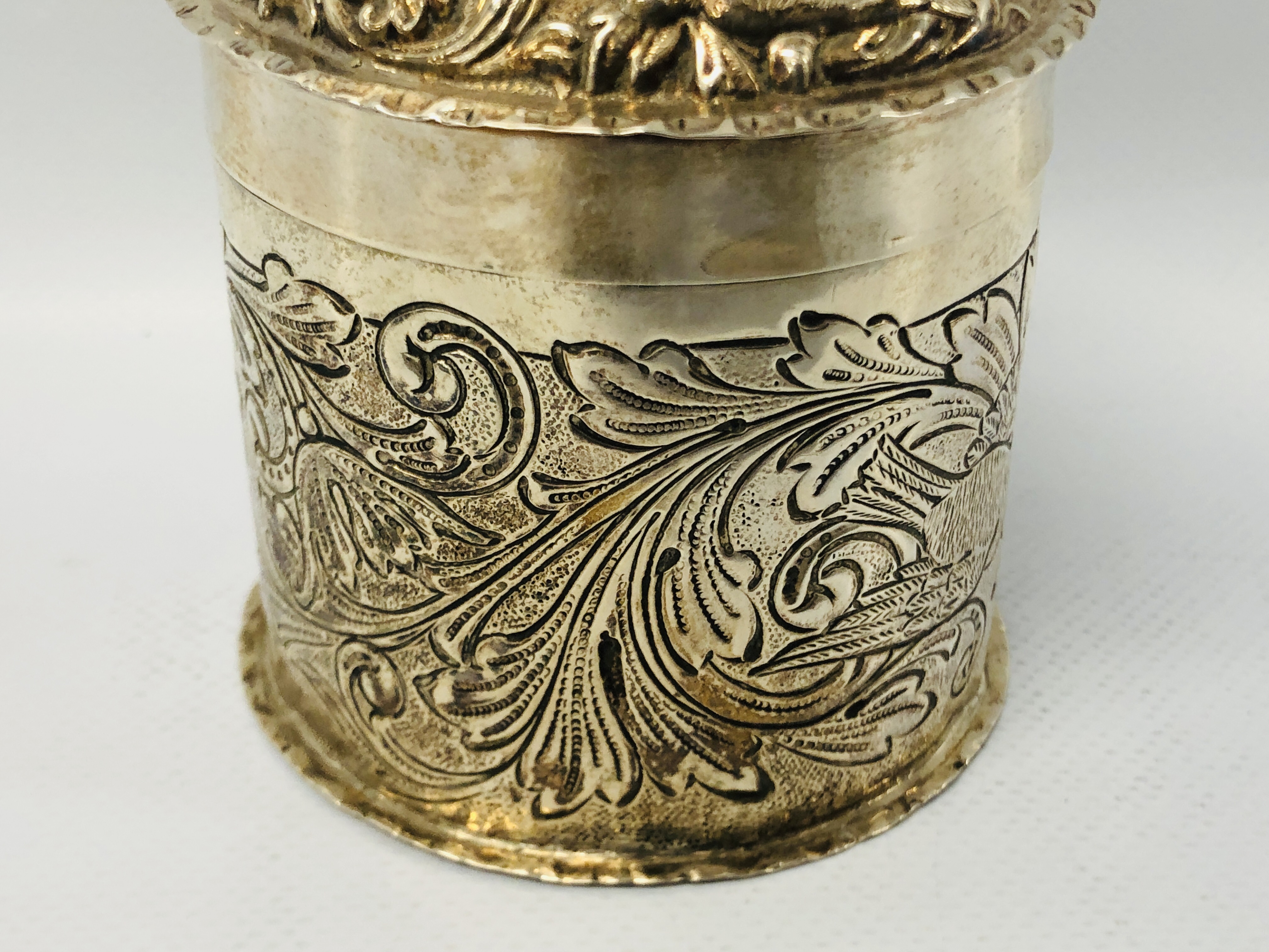 A VICTORIAN SILVER CYLINDRICAL BOX AND COVER DECORATED WITH BIRD LONDON 1888, WILLIAM COMINS - H 8. - Image 15 of 21