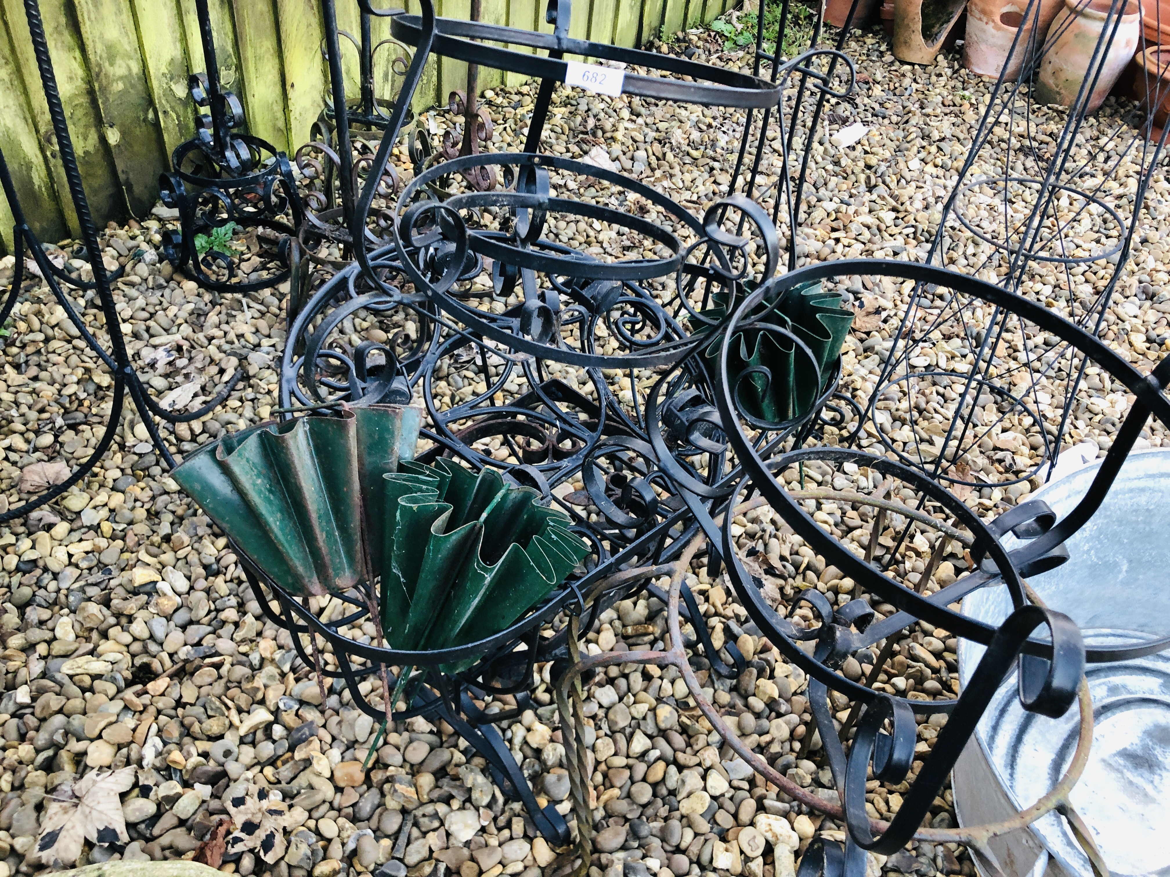 A COLLECTION OF GARDEN METAL CRAFT PLANT STANDS, CLIMBERS AND GALVANISED BATH ETC. - Image 4 of 6