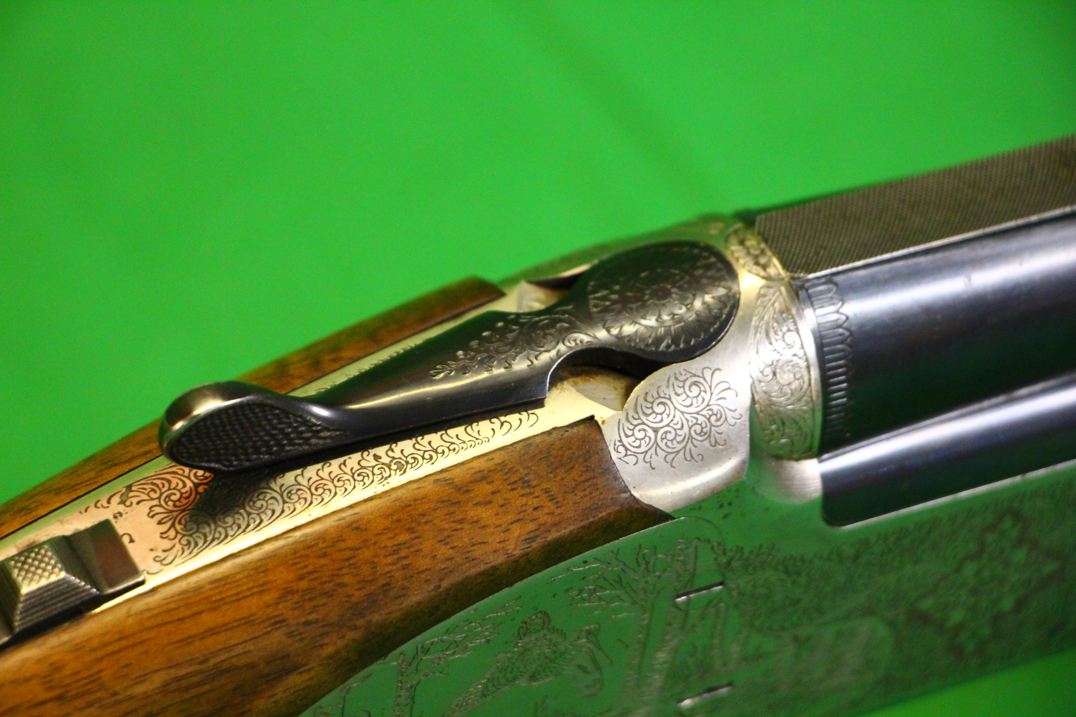 BETTINSOLI 12 BORE OVER AND UNDER SHOTGUN #98200 5 CHOKES AND KEY - (ALL GUNS TO BE INSPECTED AND - Image 6 of 13