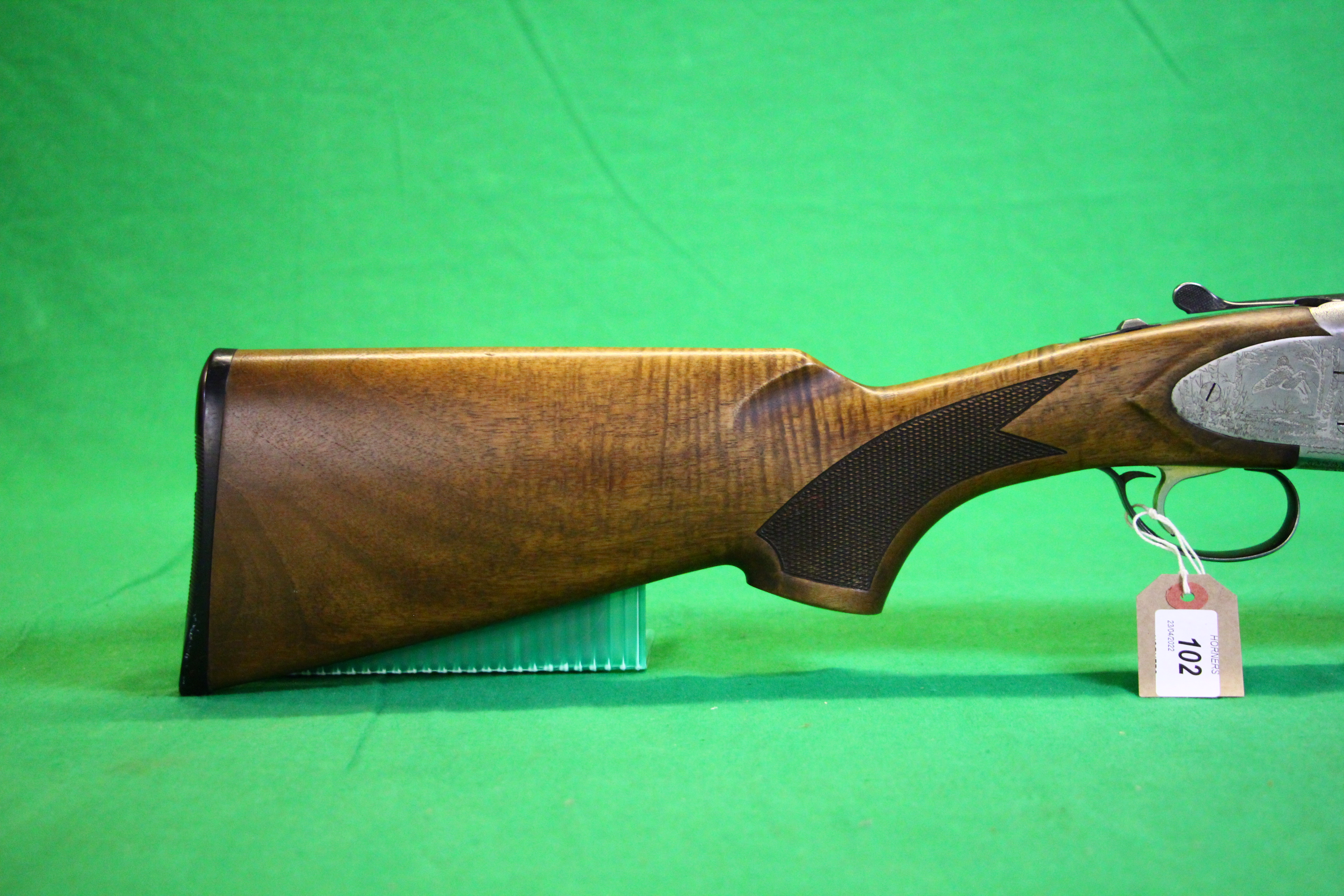 BETTINSOLI 12 BORE OVER AND UNDER SHOTGUN #98200 5 CHOKES AND KEY - (ALL GUNS TO BE INSPECTED AND - Image 3 of 13