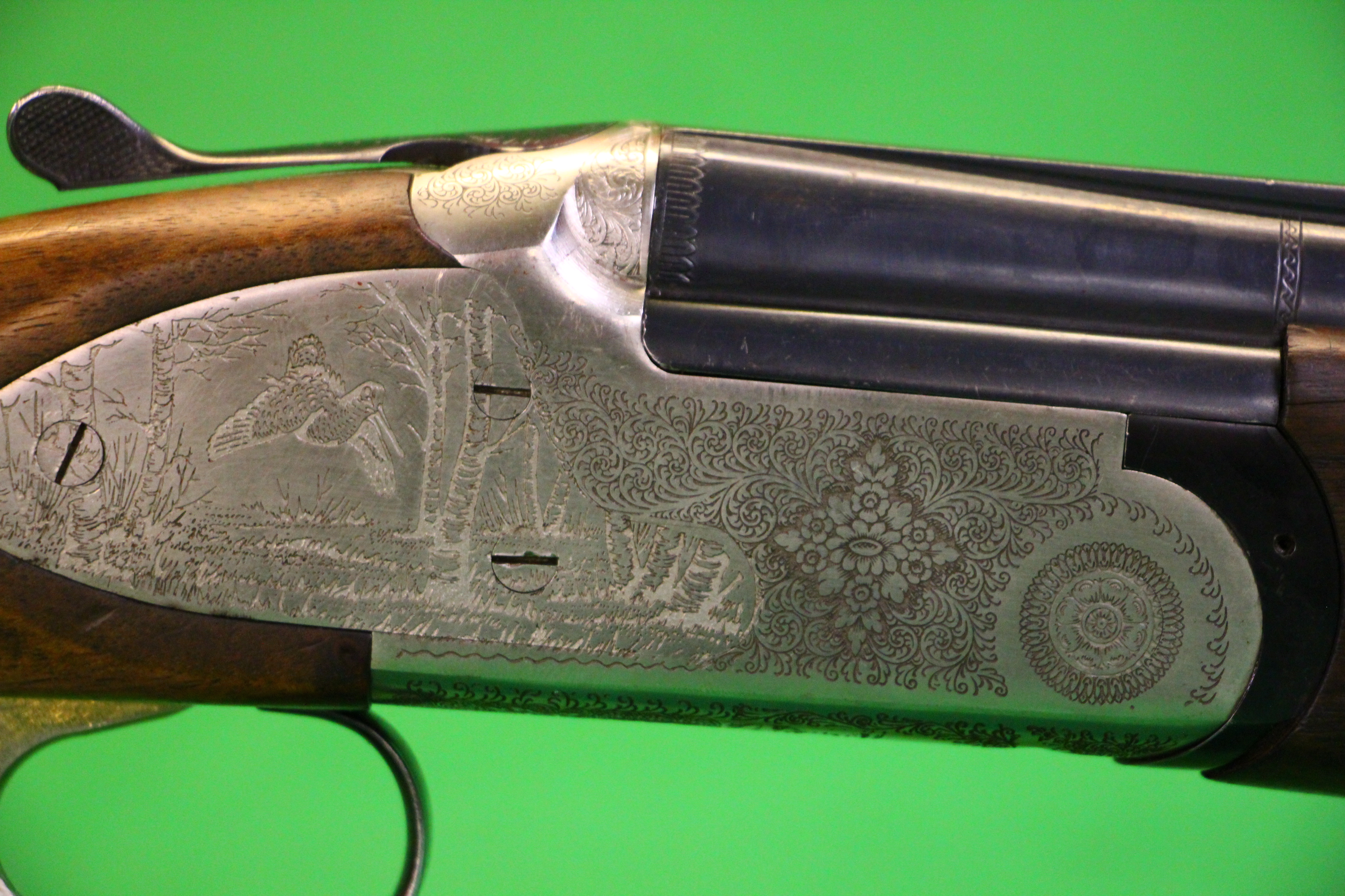 BETTINSOLI 12 BORE OVER AND UNDER SHOTGUN #98200 5 CHOKES AND KEY - (ALL GUNS TO BE INSPECTED AND - Image 4 of 13