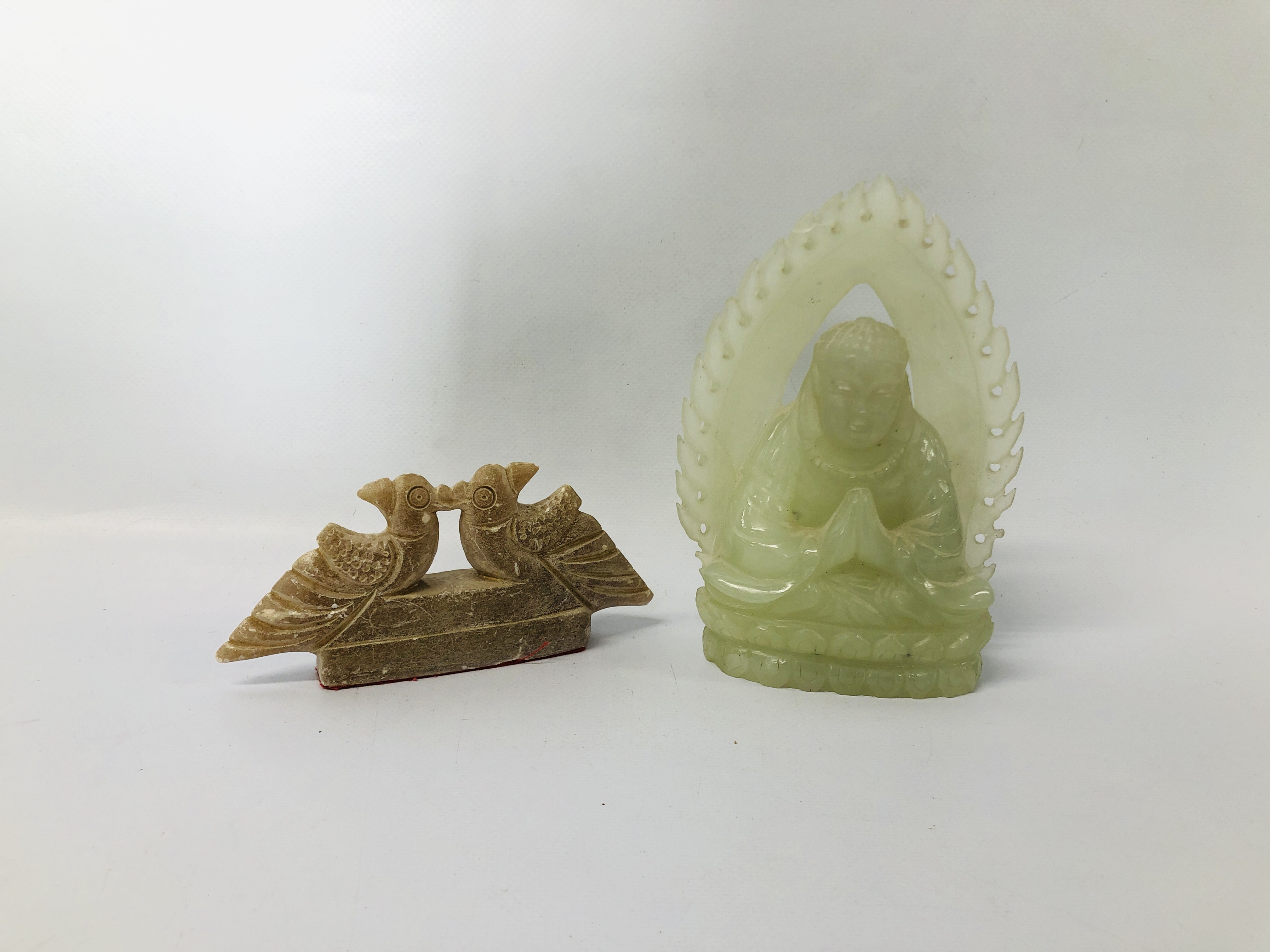 CHINESE CARVED HARDSTONE JADE TYPE BUDDHA STATUE ALONG WITH A PAIR OF HARDSTONE BIRDS