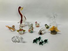 15 PIECES OF ART GLASS IN THE FORM OF ANIMALS TO INCLUDE DUCK, DOLPHIN, BIRDS, ELEPHANTS,