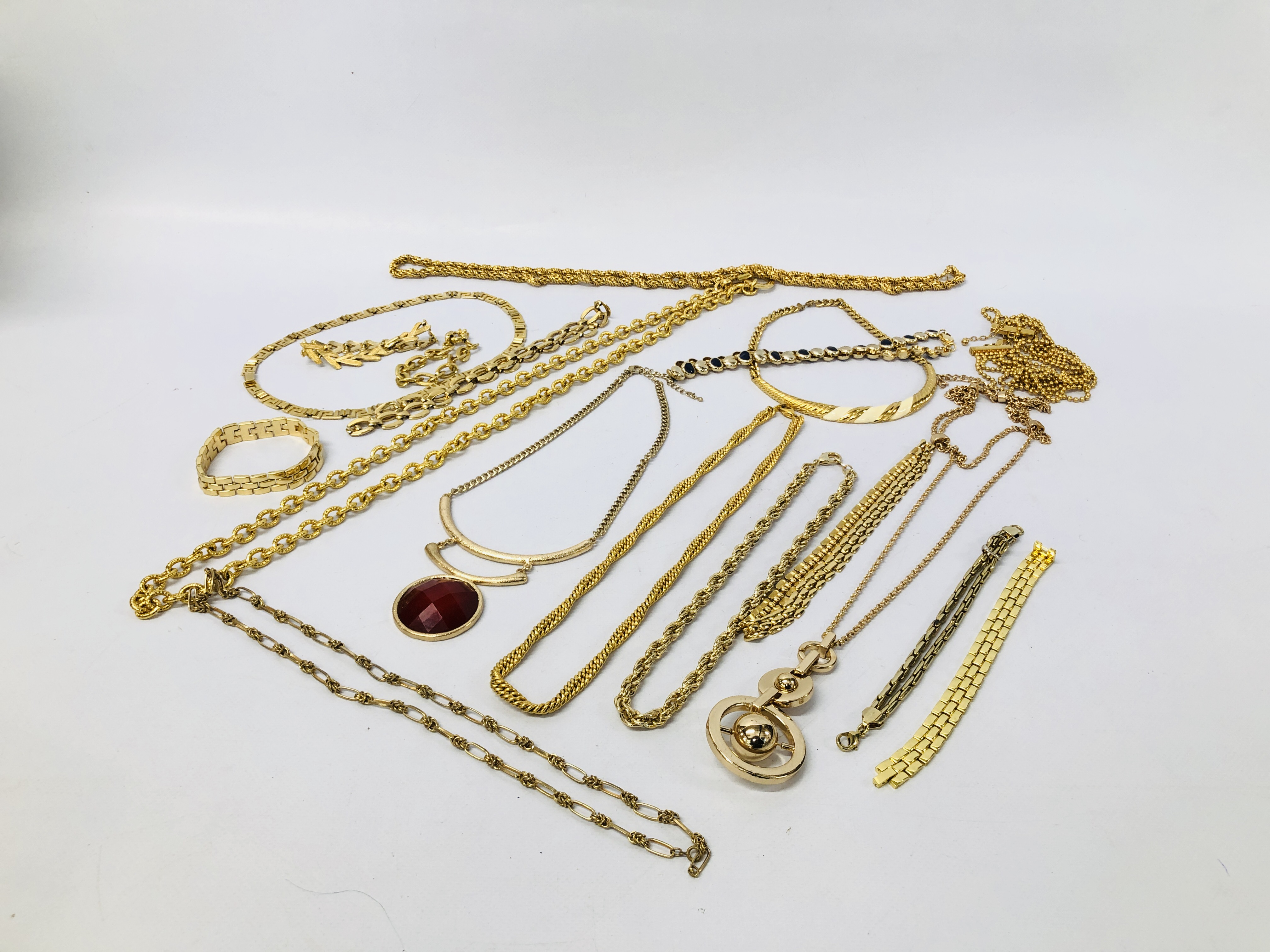 COLLECTION OF DESIGNER COSTUMER JEWELLERY, NECKLACES OF GOLD COLOUR VARIOUS DESIGNS AND LENGTH.