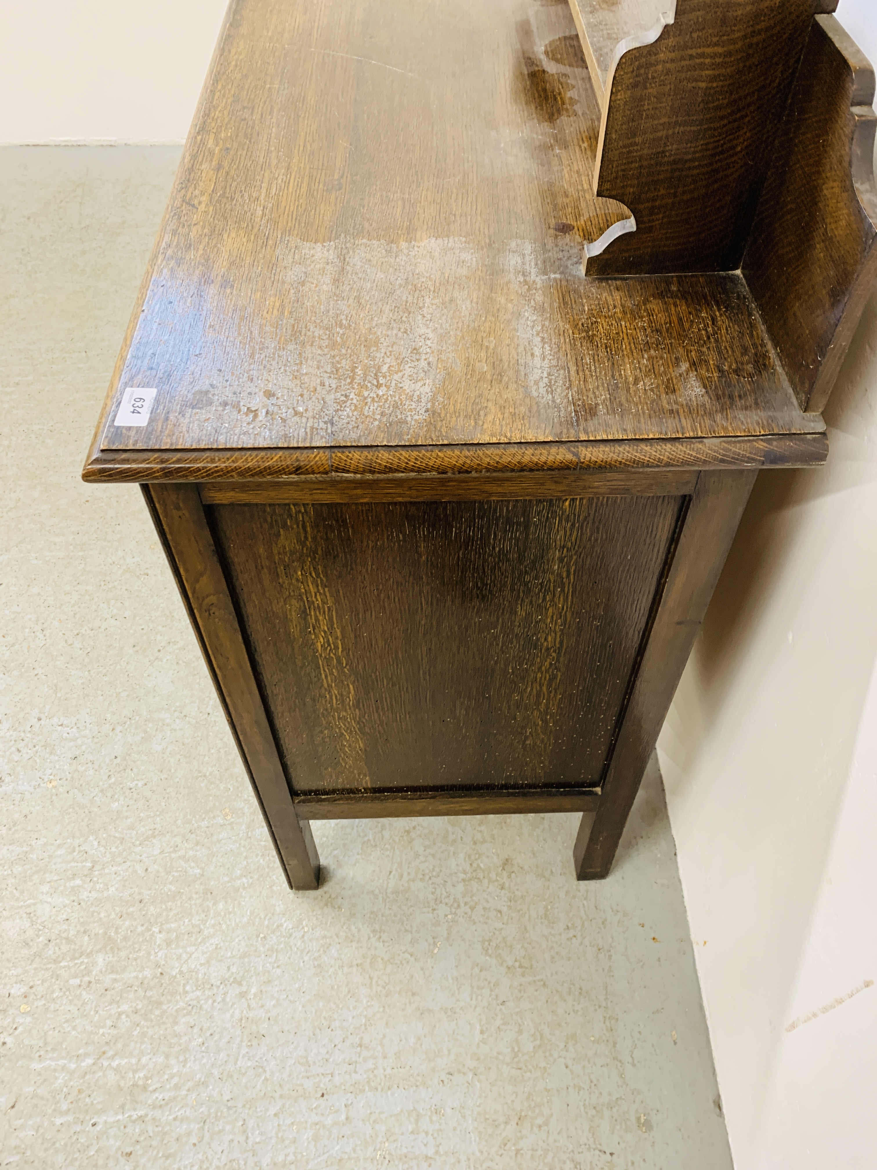 OAK 2 OVER 3 DRESSING CHEST WITH SWING MIRROR BACK UPSTAND. - Image 7 of 10