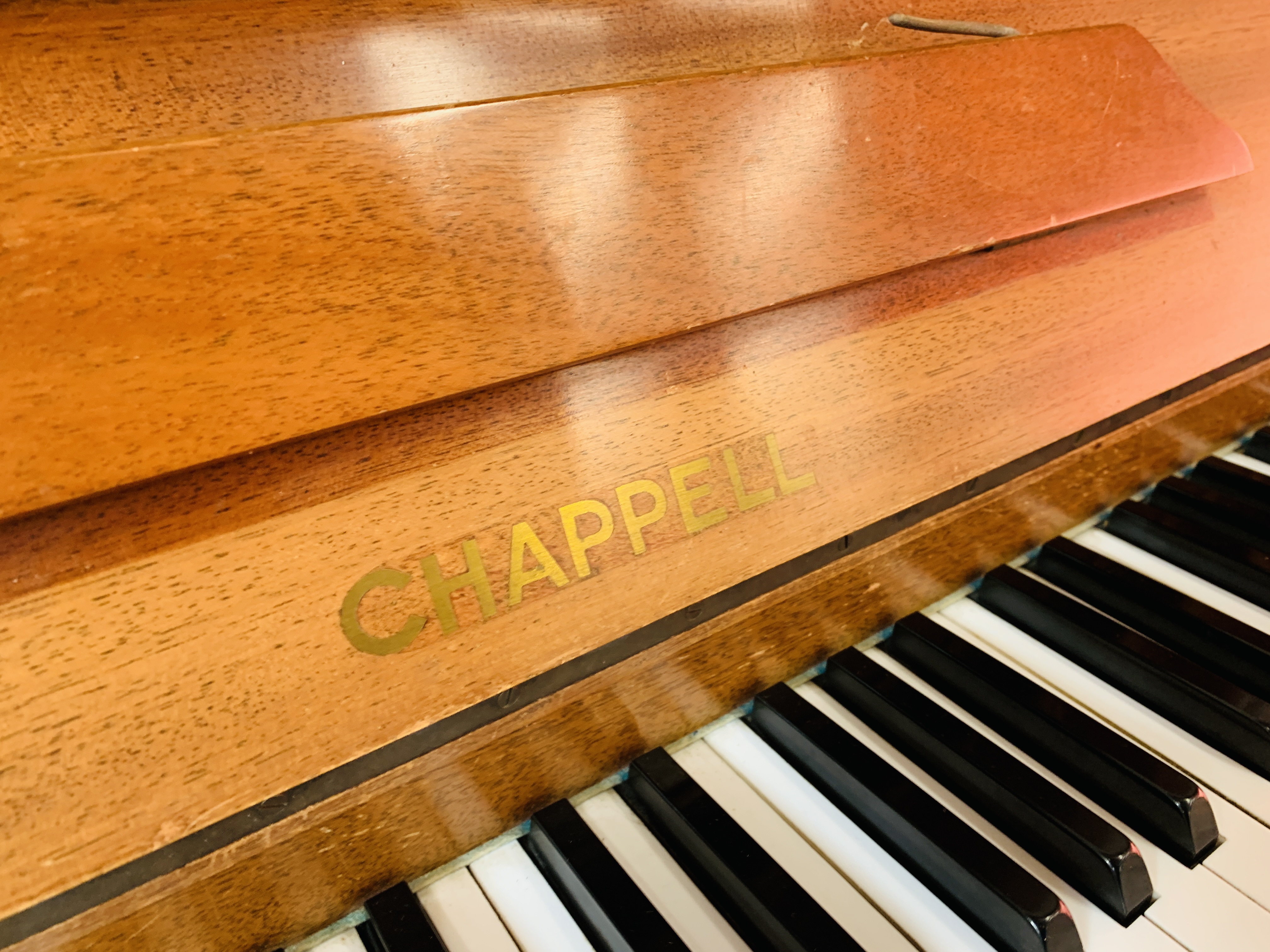 A CHAPPELL UPRIGHT OVERSTRUNG PIANO - Image 8 of 16