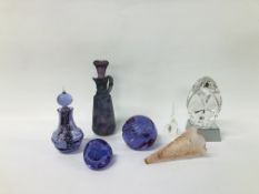 COLLECTION OF ART GLASS TO INCLUDE PAPERWEIGHT, VASE AND STOPPER,