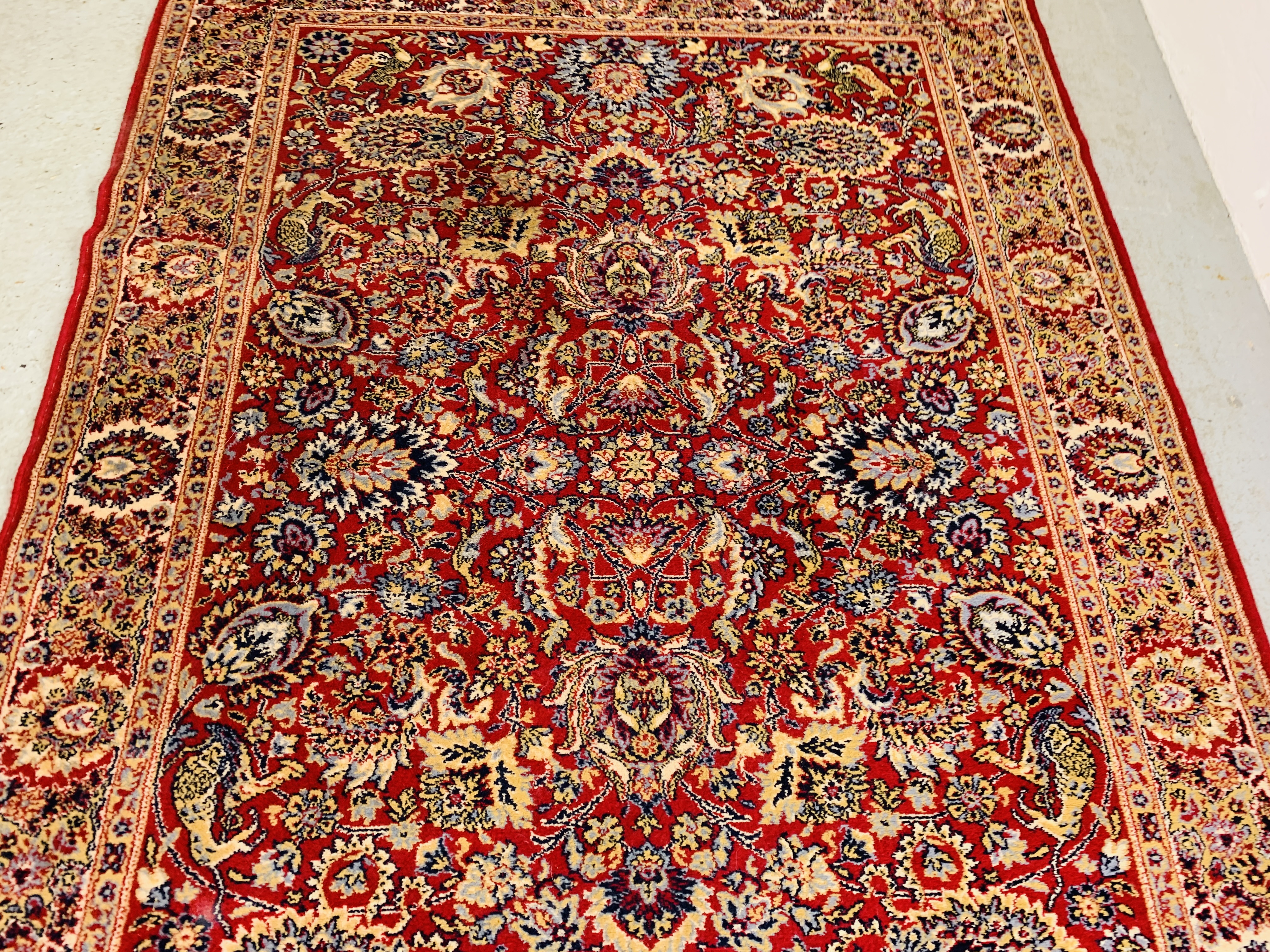 AN ORIENTAL DECORATED RUG 184CM X 92CM AND MODERN MACHINE MADE KEESHAN RED PATTERNED RUG 197 X - Image 6 of 11