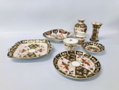 COLLECTION OF ROYAL CROWN DERBY COMPRISING 3 PLATES (ONE HAVING A HAIRLINE CRACK, SMALL BOWL,