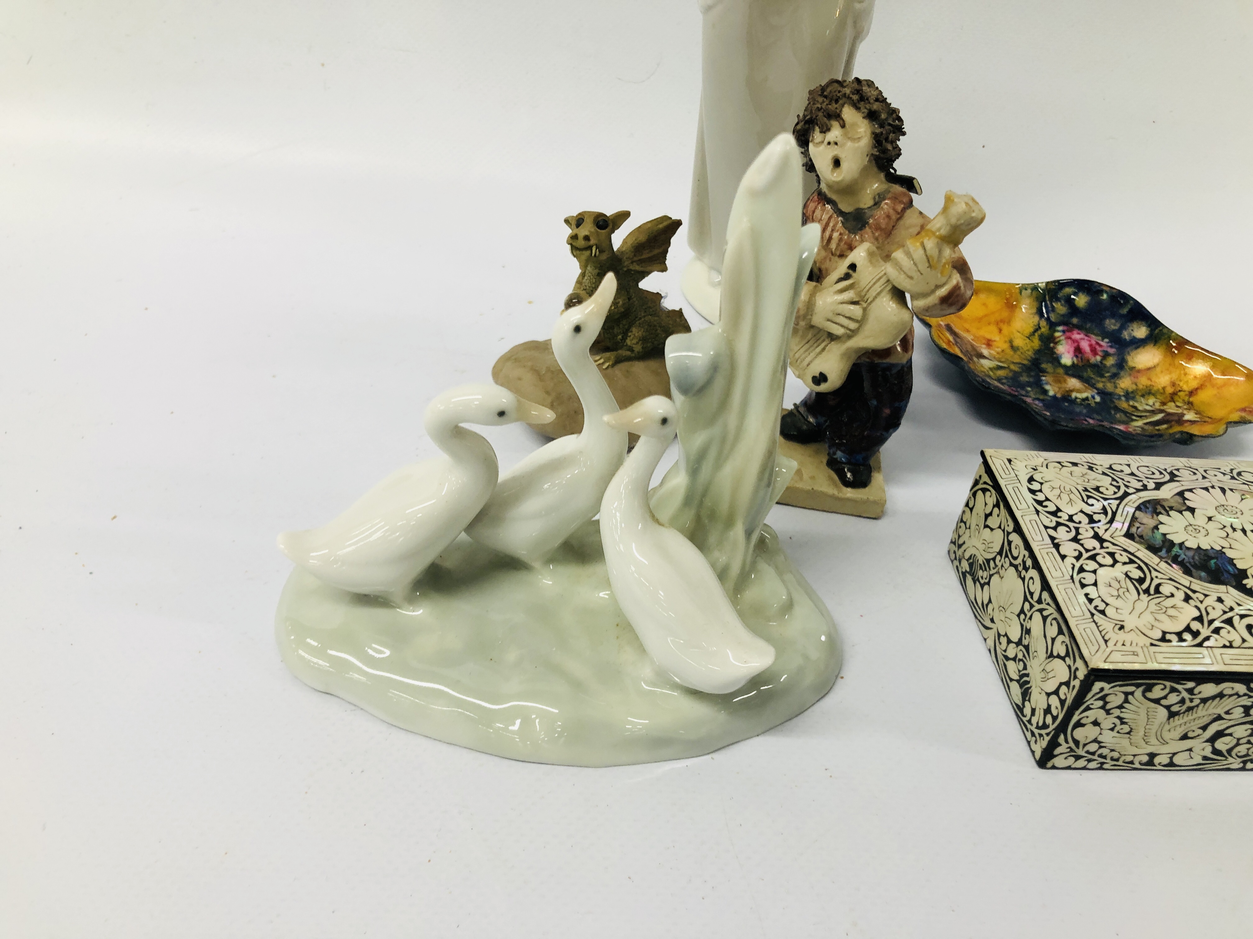 LLADRO FIGURINE (FLOWERS HAVING NIBBLES), MEWS POTTERY MUSICIAN, ENAMELLED DISH, NAO TRIO OF GEESE, - Image 2 of 8