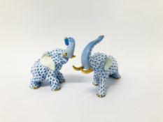 2 HEREND HAND PAINTED ELEPHANTS, BLUE FISHNET PATTERN - H 9.5CM X L 13CM & H 9CM X L 8.5CM.