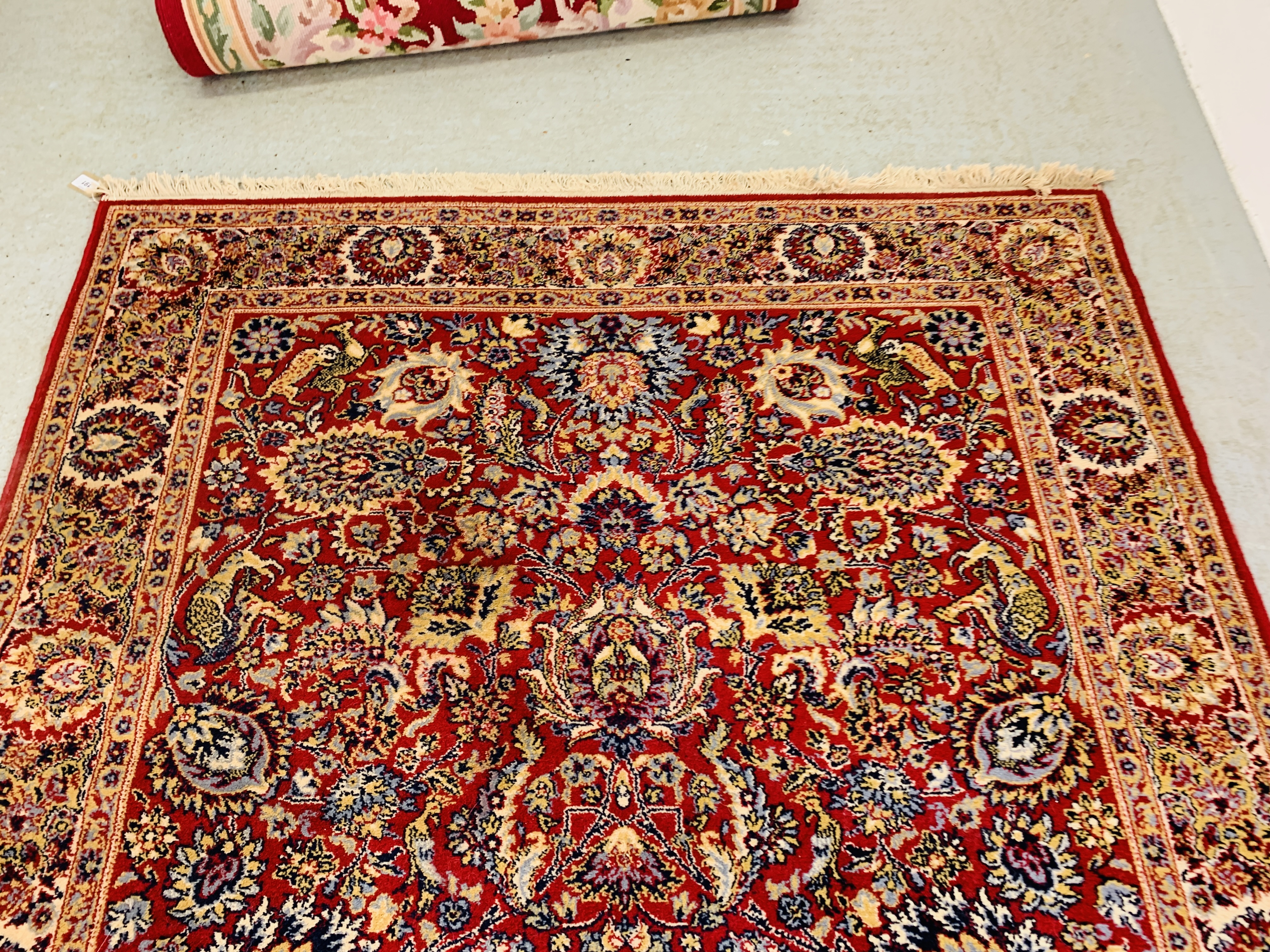 AN ORIENTAL DECORATED RUG 184CM X 92CM AND MODERN MACHINE MADE KEESHAN RED PATTERNED RUG 197 X - Image 7 of 11