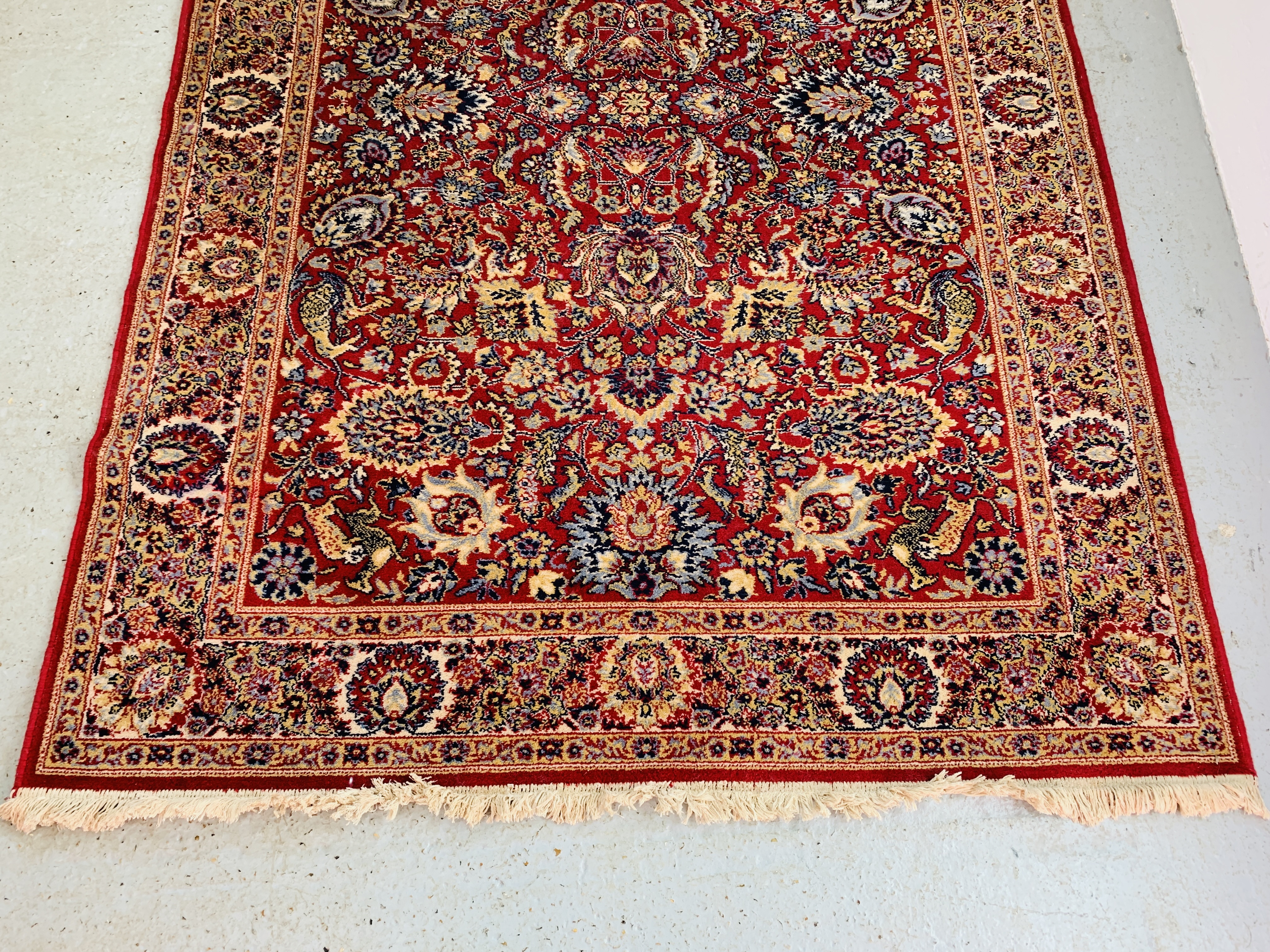 AN ORIENTAL DECORATED RUG 184CM X 92CM AND MODERN MACHINE MADE KEESHAN RED PATTERNED RUG 197 X - Image 5 of 11