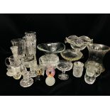 COLLECTION OF GOOD QUALITY CRYSTAL GLASS TO INCLUDE A CENTRE PIECE, VASES, PERFUME BOTTLES,