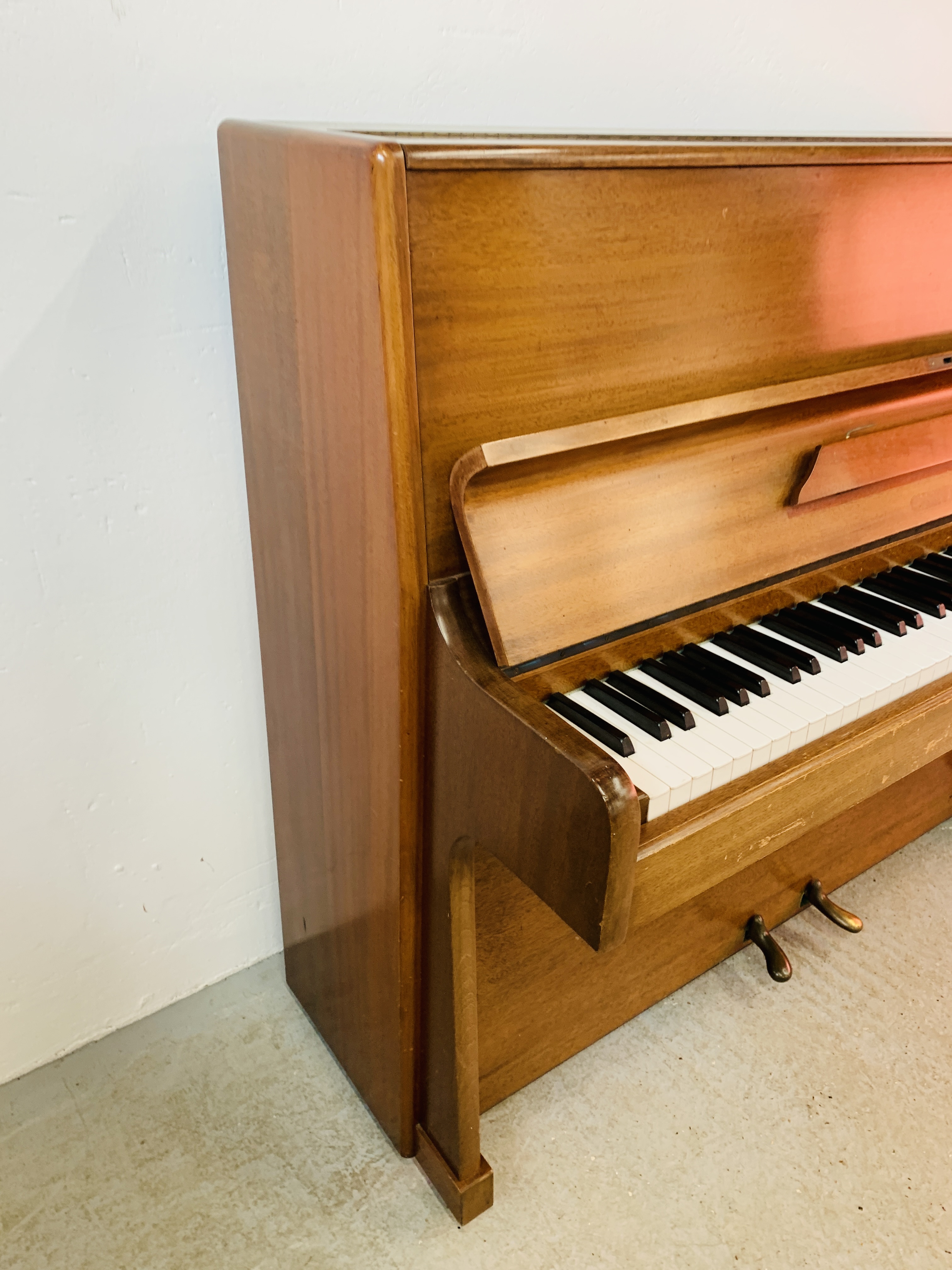 A CHAPPELL UPRIGHT OVERSTRUNG PIANO - Image 9 of 16