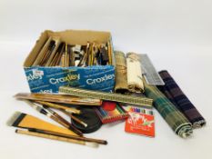 BOX OF ASSORTED PAINT BRUSHES TO INCLUDE ORIENTAL ETC.
