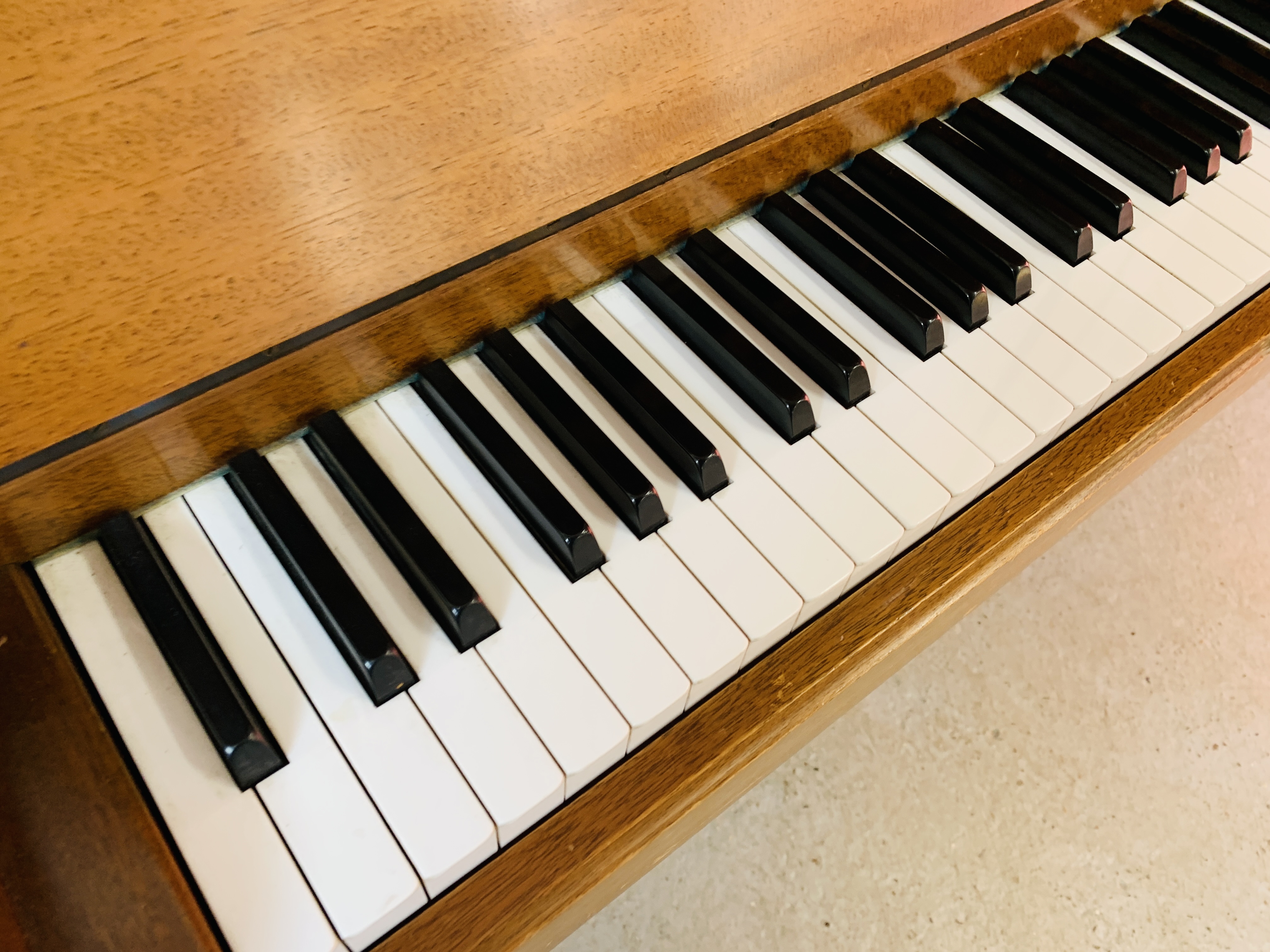 A CHAPPELL UPRIGHT OVERSTRUNG PIANO - Image 11 of 16