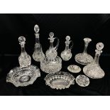 COLLECTION OF ASSORTED GOOD QUALITY GLASS WARE TO INCLUDE 6 DECANTER,