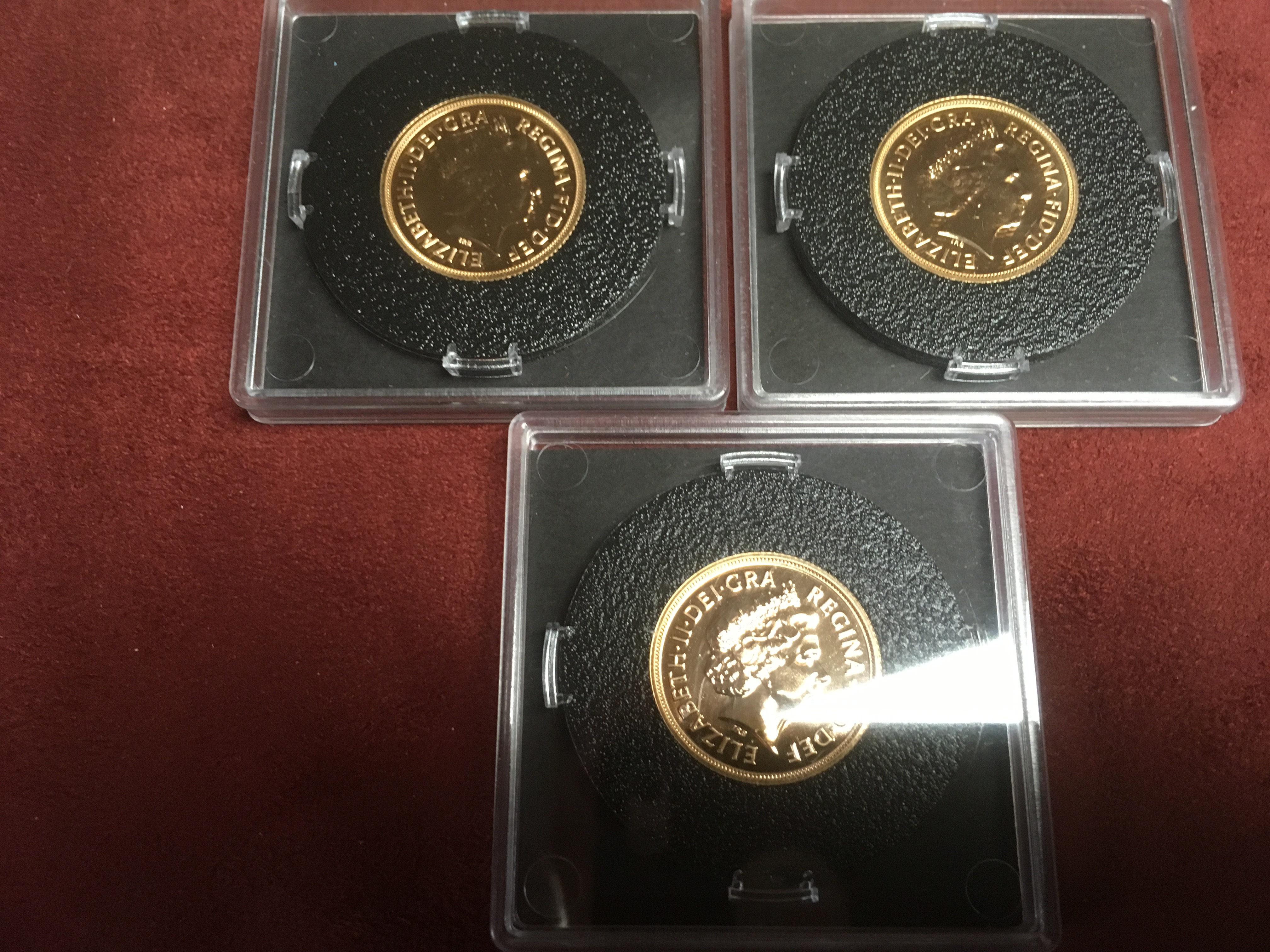 GOLD COINS: SOVEREIGN, 2015, THREE EXAMPLES IN CPM CAPSULES, - Image 3 of 4
