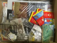 GB: SMALL BOX WITH DECIMAL MINT ACCUMULATION, COMMEMS, PACKS, GREETINGS,