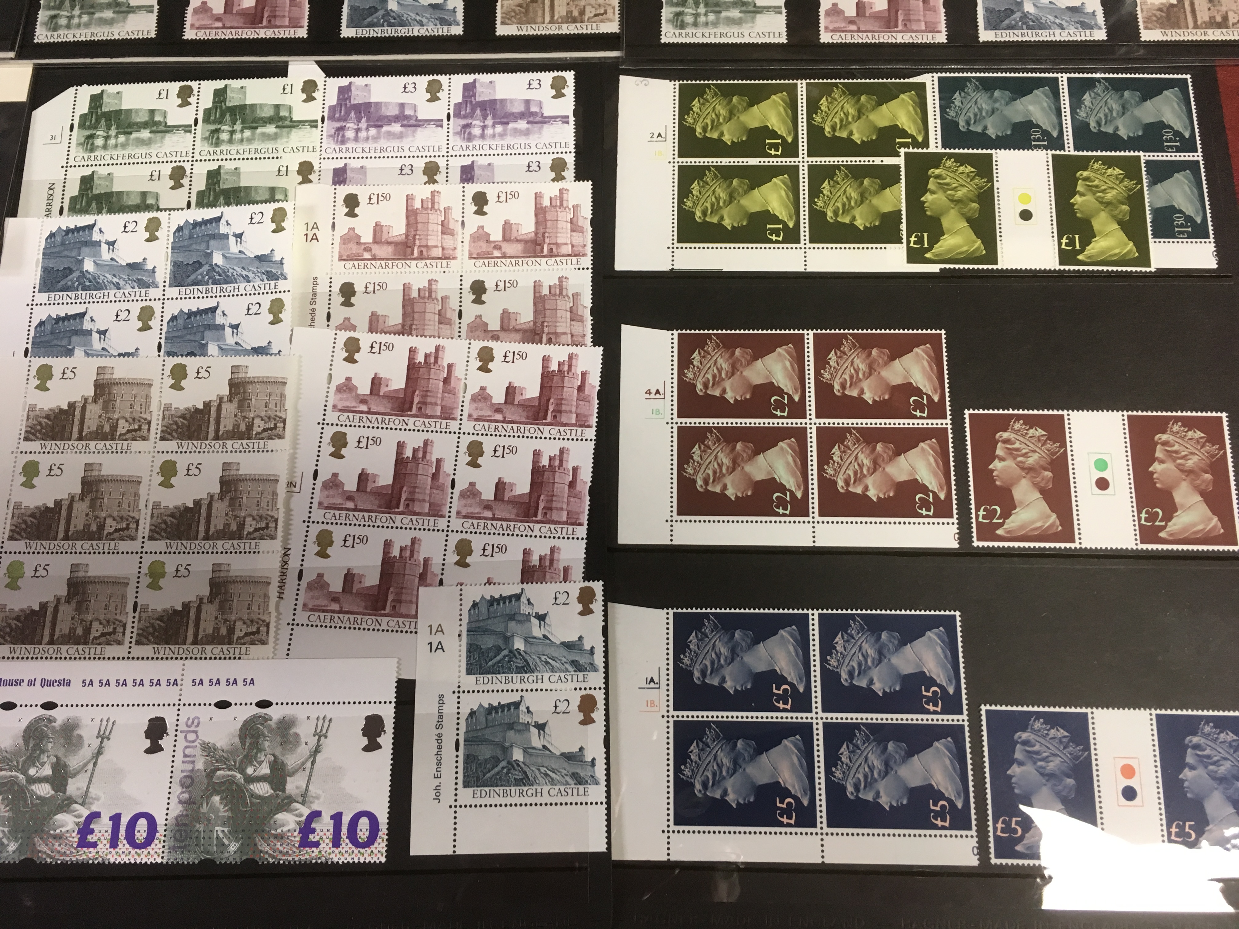 GB: 1977-95 MACHIN AND CASTLE HIGH VALUES MINT MULTIPLES AND PRESENTATION PACKS, FACE APPROX. - Image 2 of 3