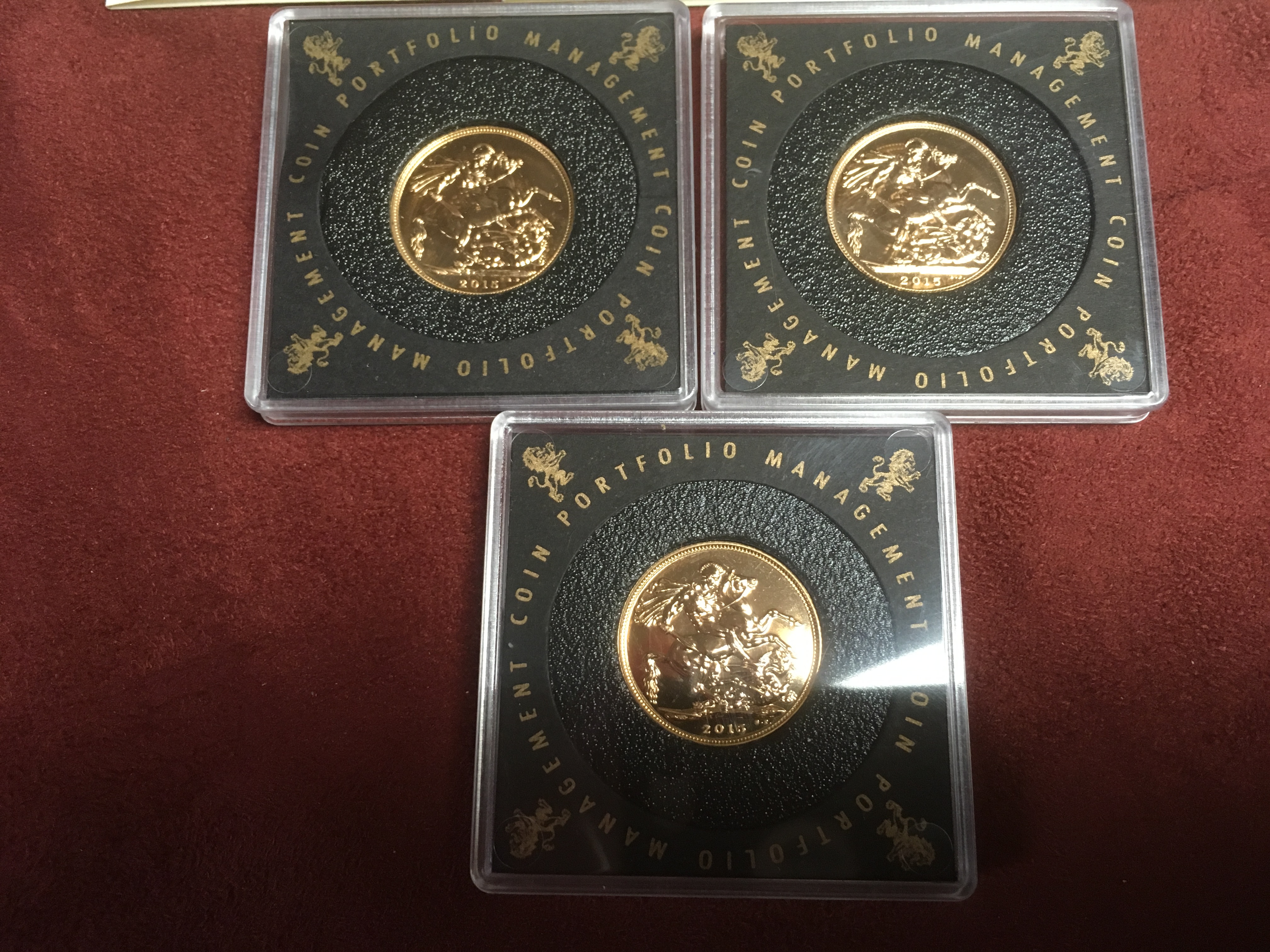 GOLD COINS: SOVEREIGN, 2015, THREE EXAMPLES IN CPM CAPSULES, - Image 2 of 4