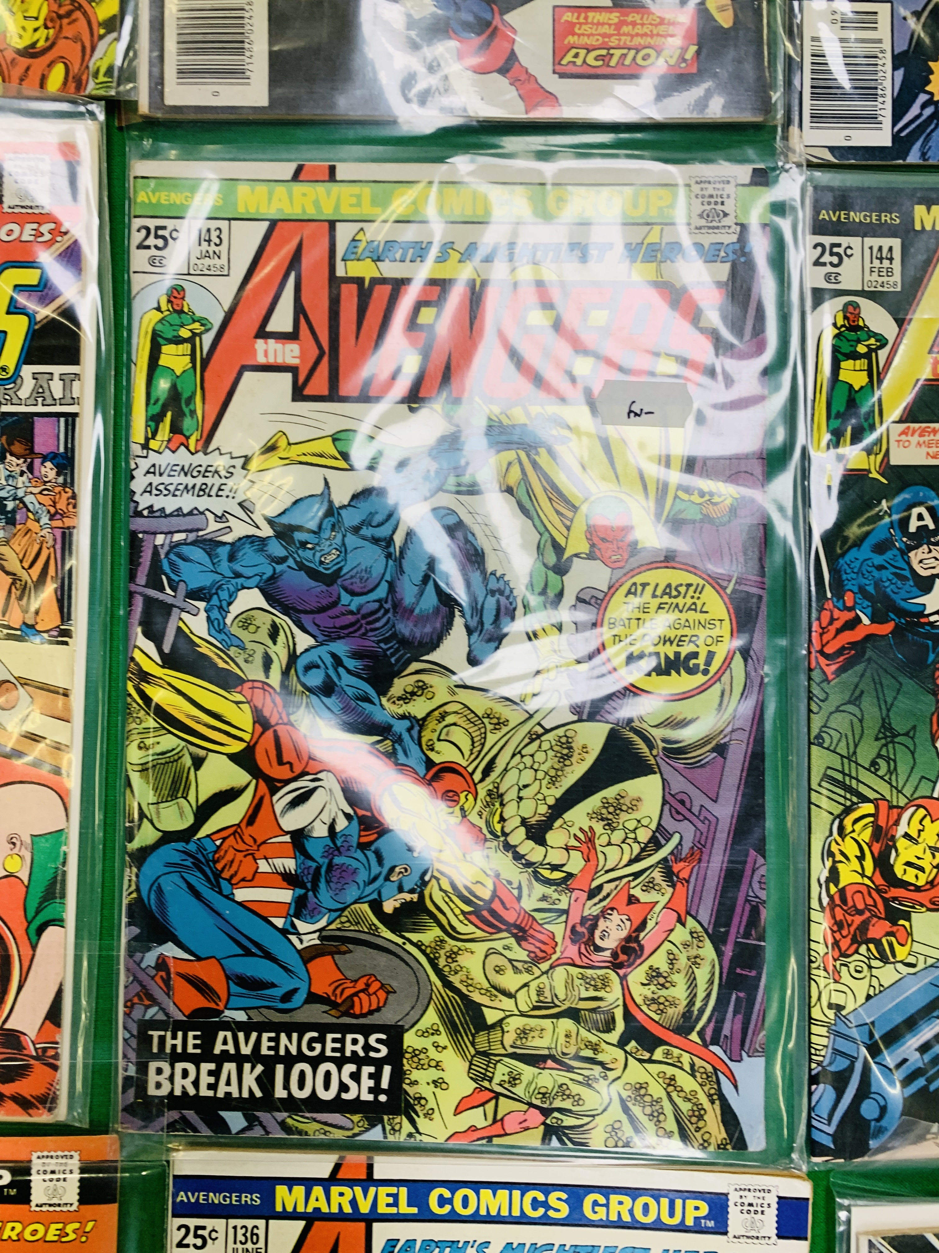 MARVEL COMICS THE AVENGERS NO. 101 - 299, MISSING ISSUES 103 AND 110. - Image 29 of 130